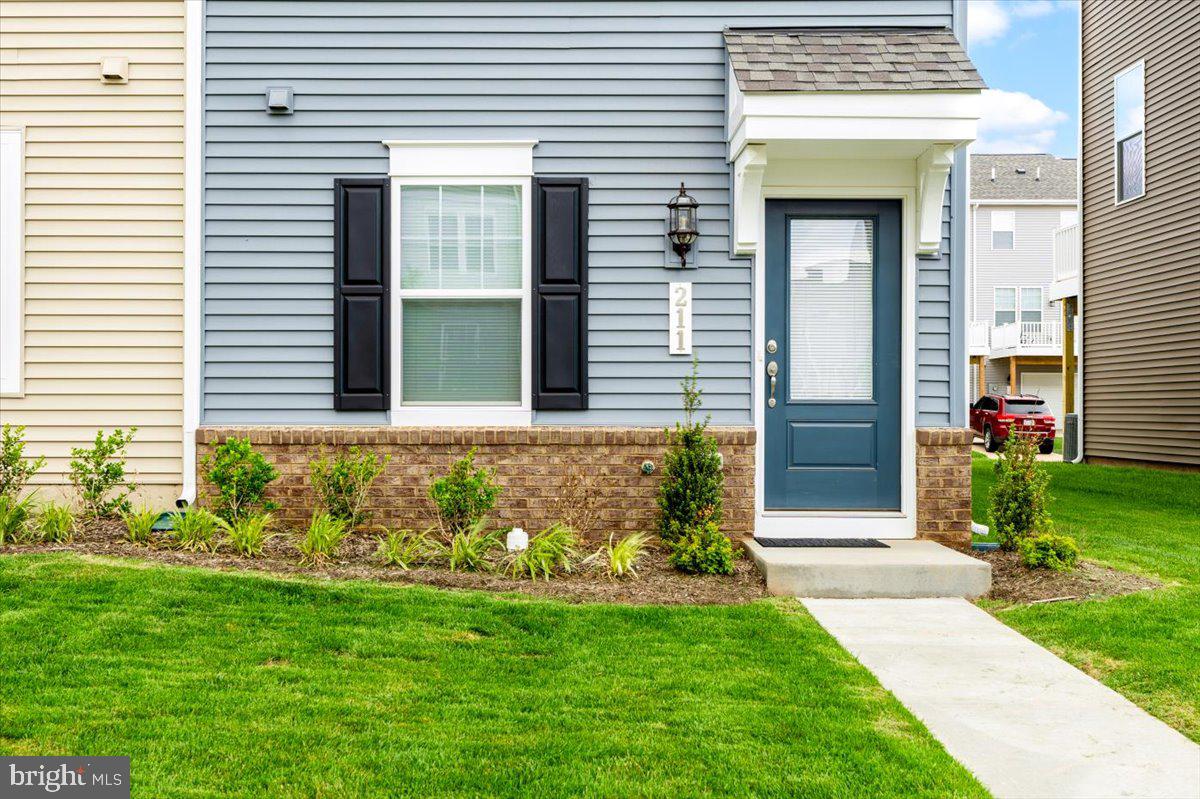 PRESIDENTS POINTE - Residential Lease