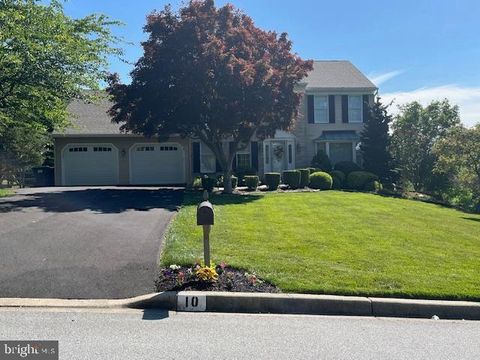 Photo of 10 Auspice Circle, NEWARK, DE 19711 (MLS # DENC2096846)