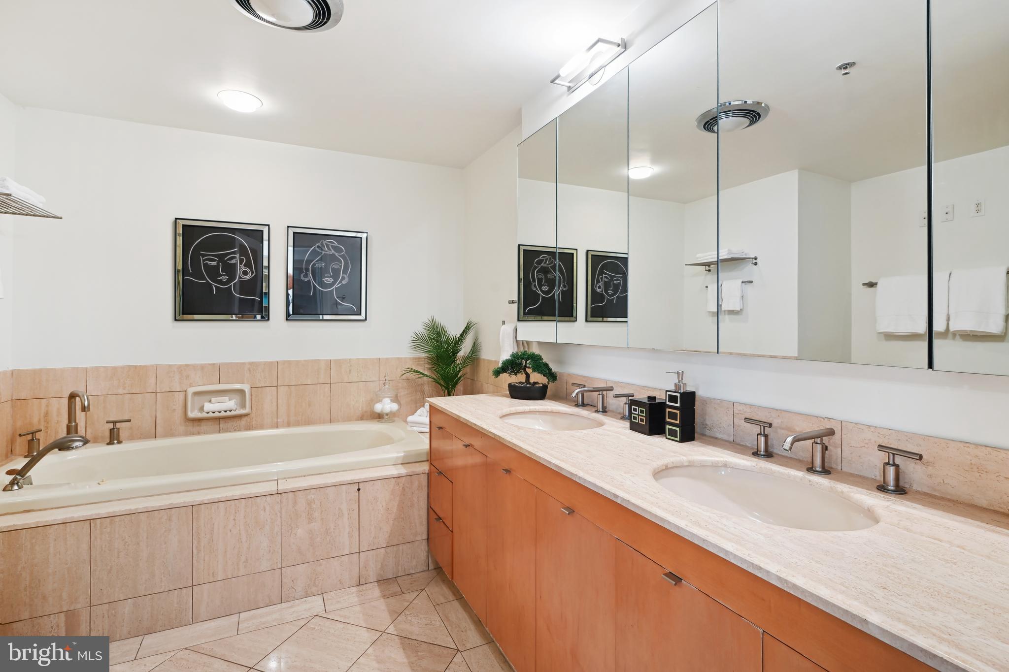 SOMERSET - Residential