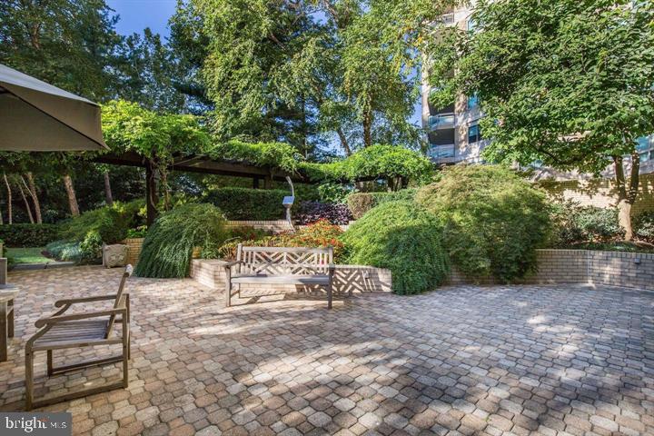 SOMERSET - Residential