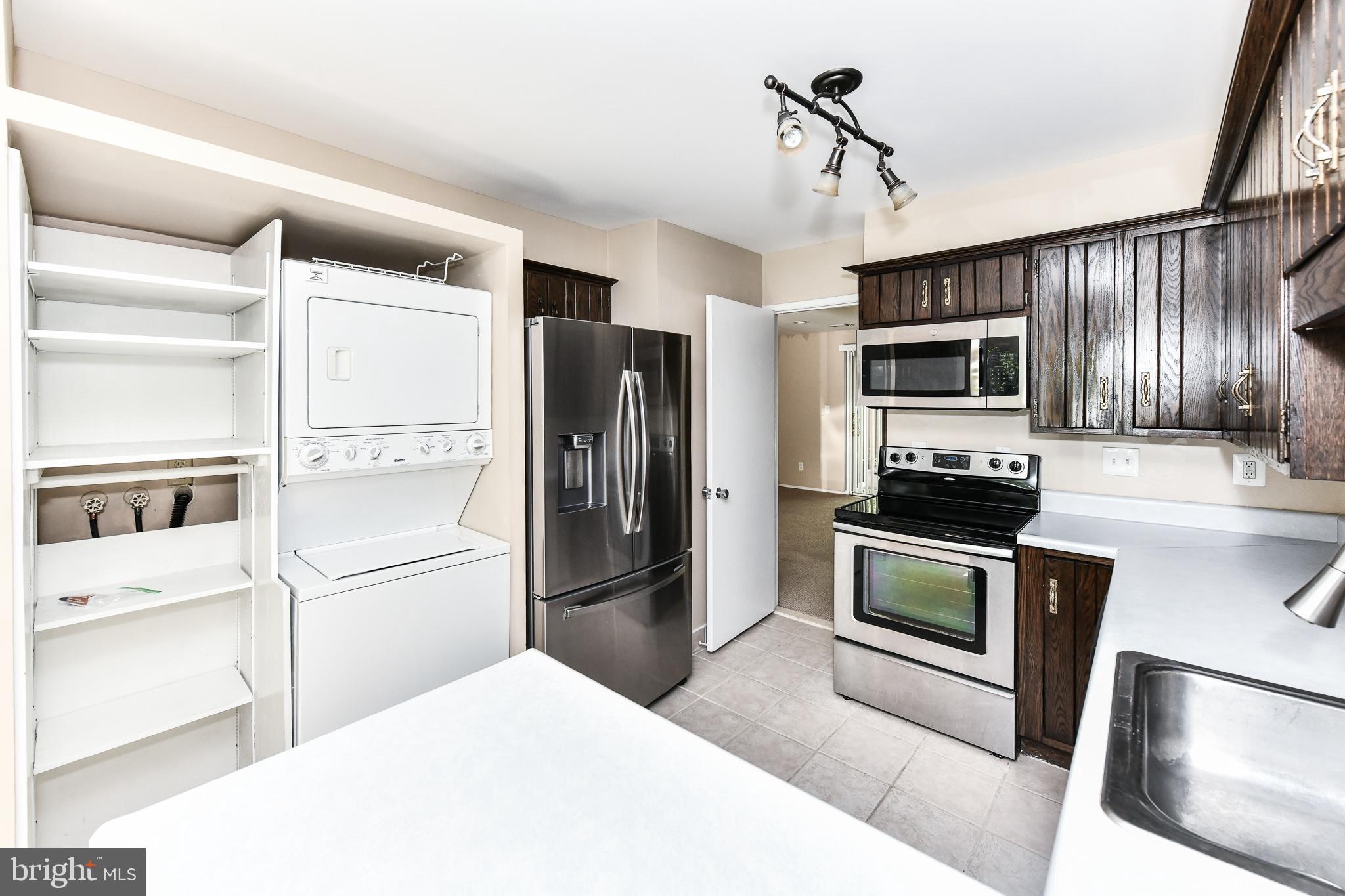 SAWYERS CLUSTER - Residential Lease