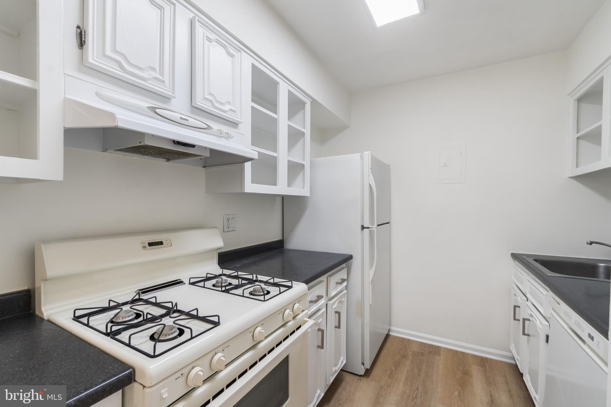 FAIRWINDS OF ANNAPOLIS - Residential Lease