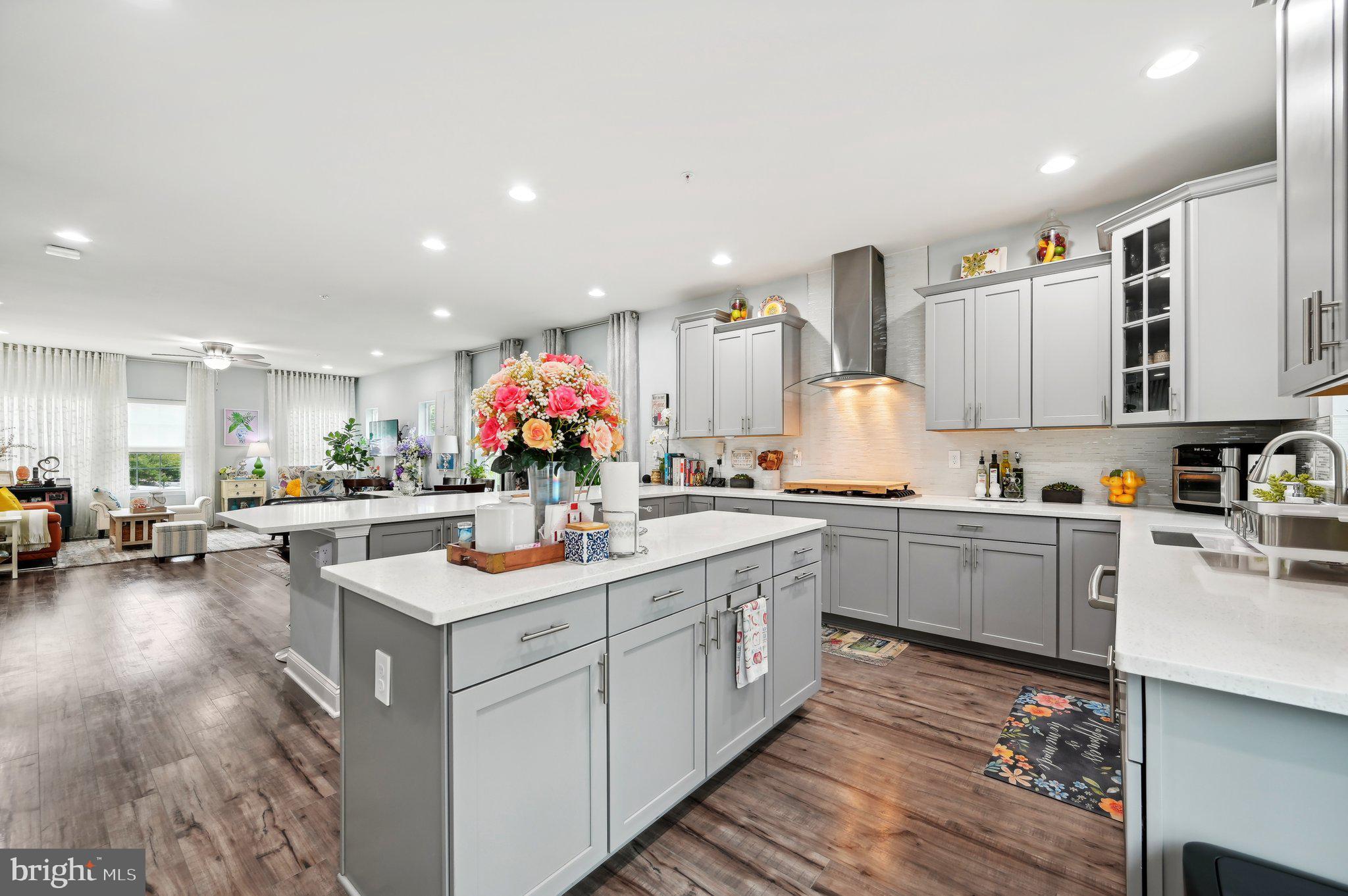 CREEKSTONE VILLAGE - Residential