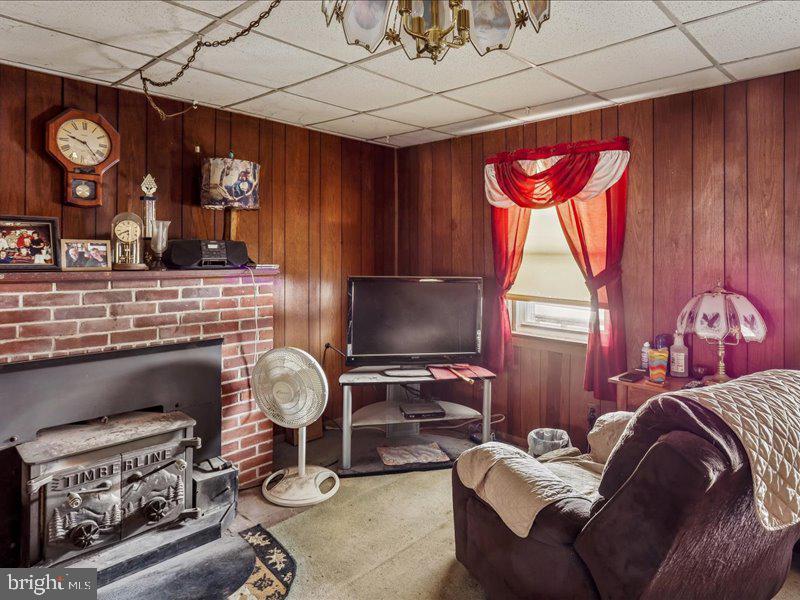 105 S HOUCKSVILLE ROAD