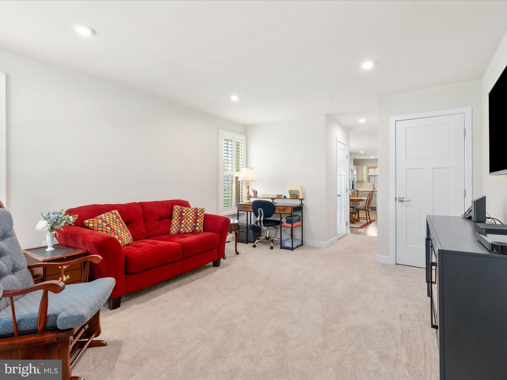 336 HAMMERSMITH CIRCLE