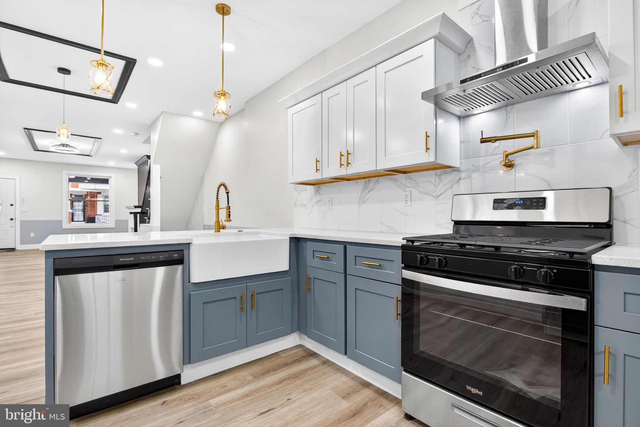 UNIVERSITY CITY - Residential