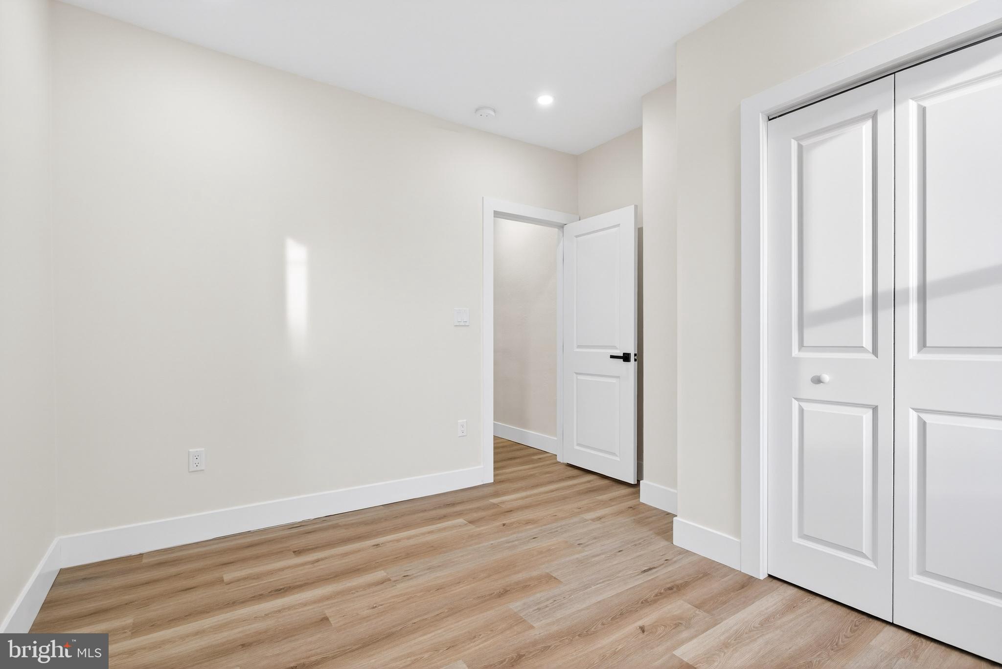 UNIVERSITY CITY - Residential