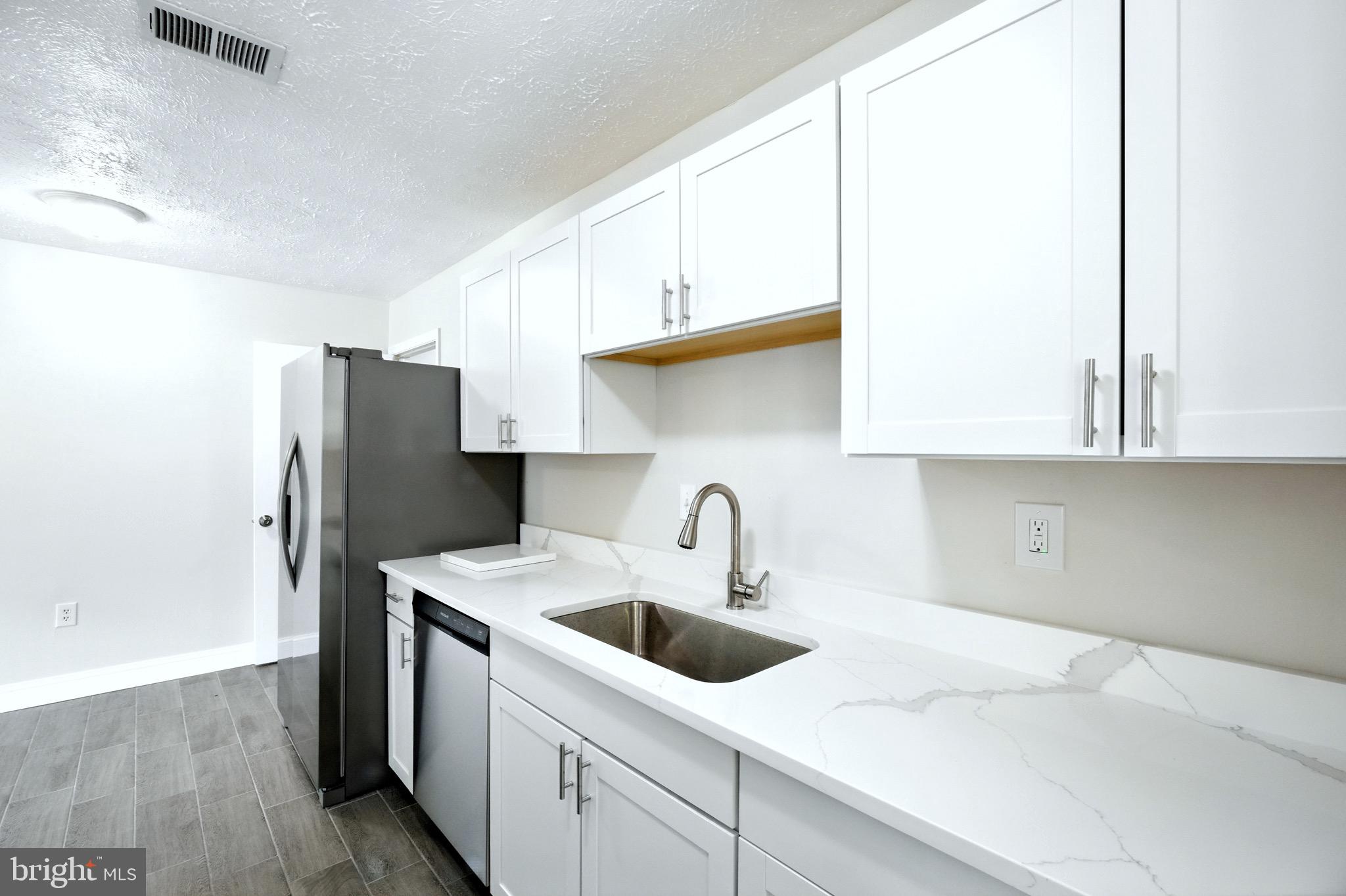 3295 JESMOND COURT