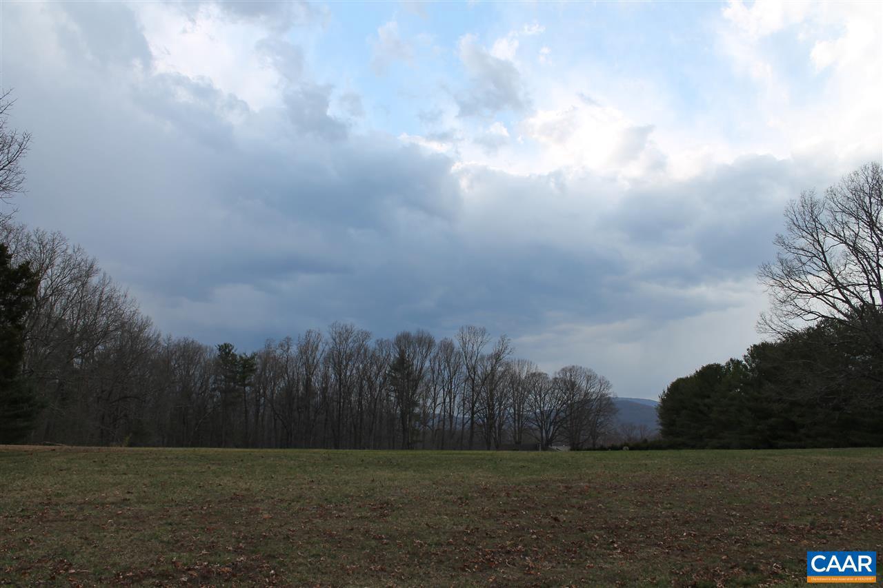 17 LANGDON WOODS DR DRIVE