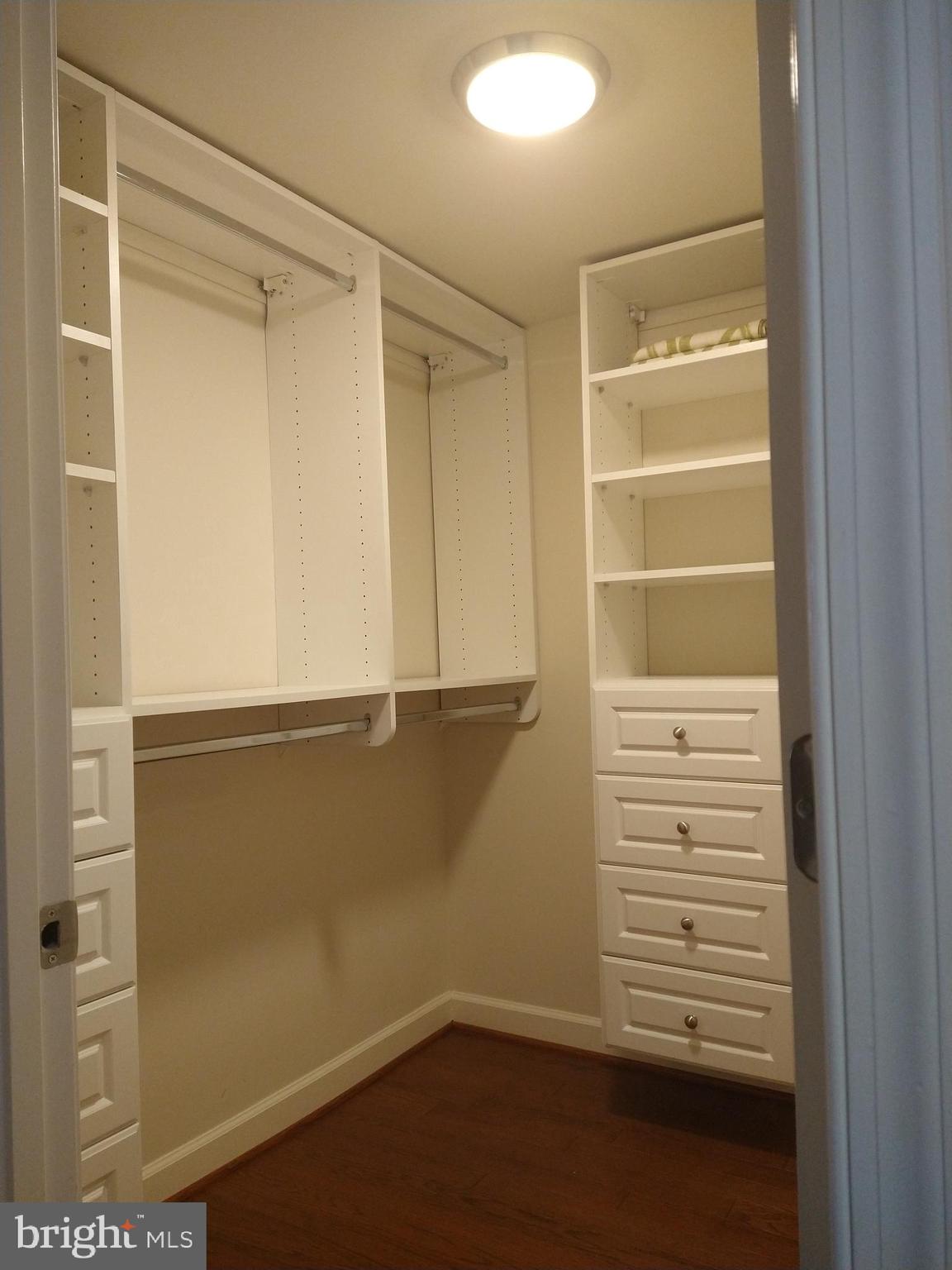 WEST VILLAGE OF SHIRLINGTON - Residential Lease