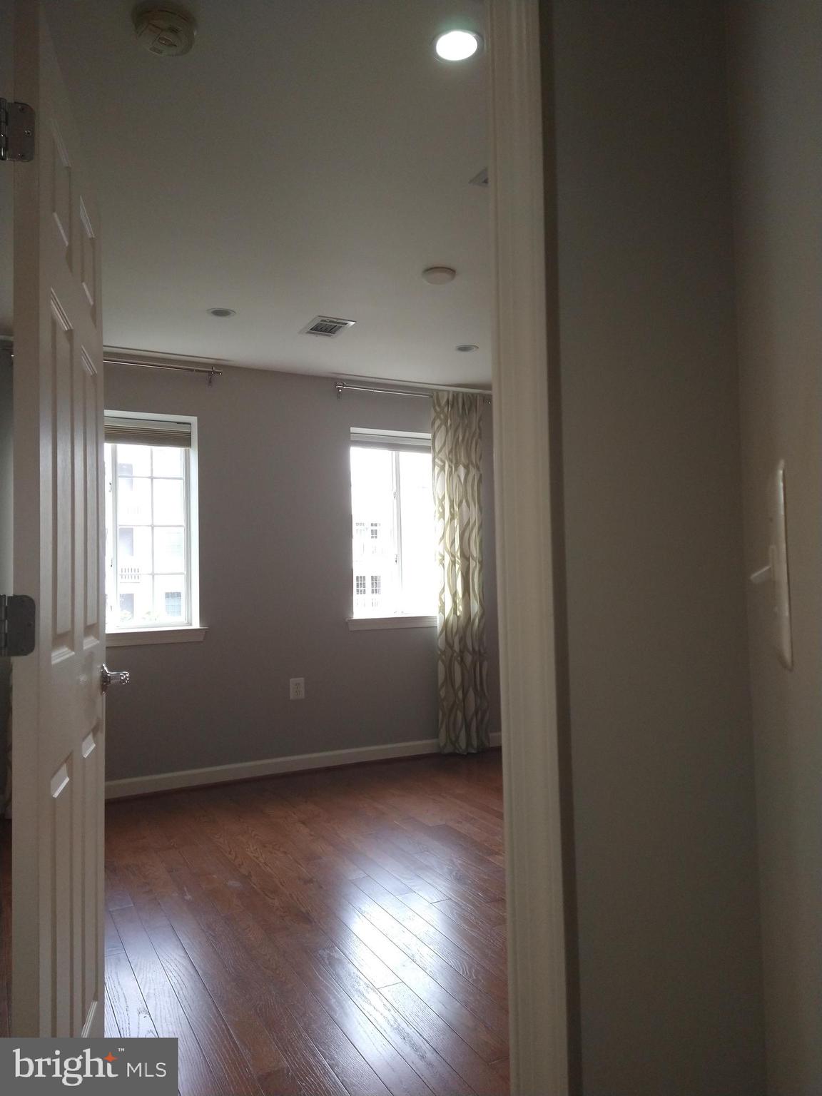 WEST VILLAGE OF SHIRLINGTON - Residential Lease