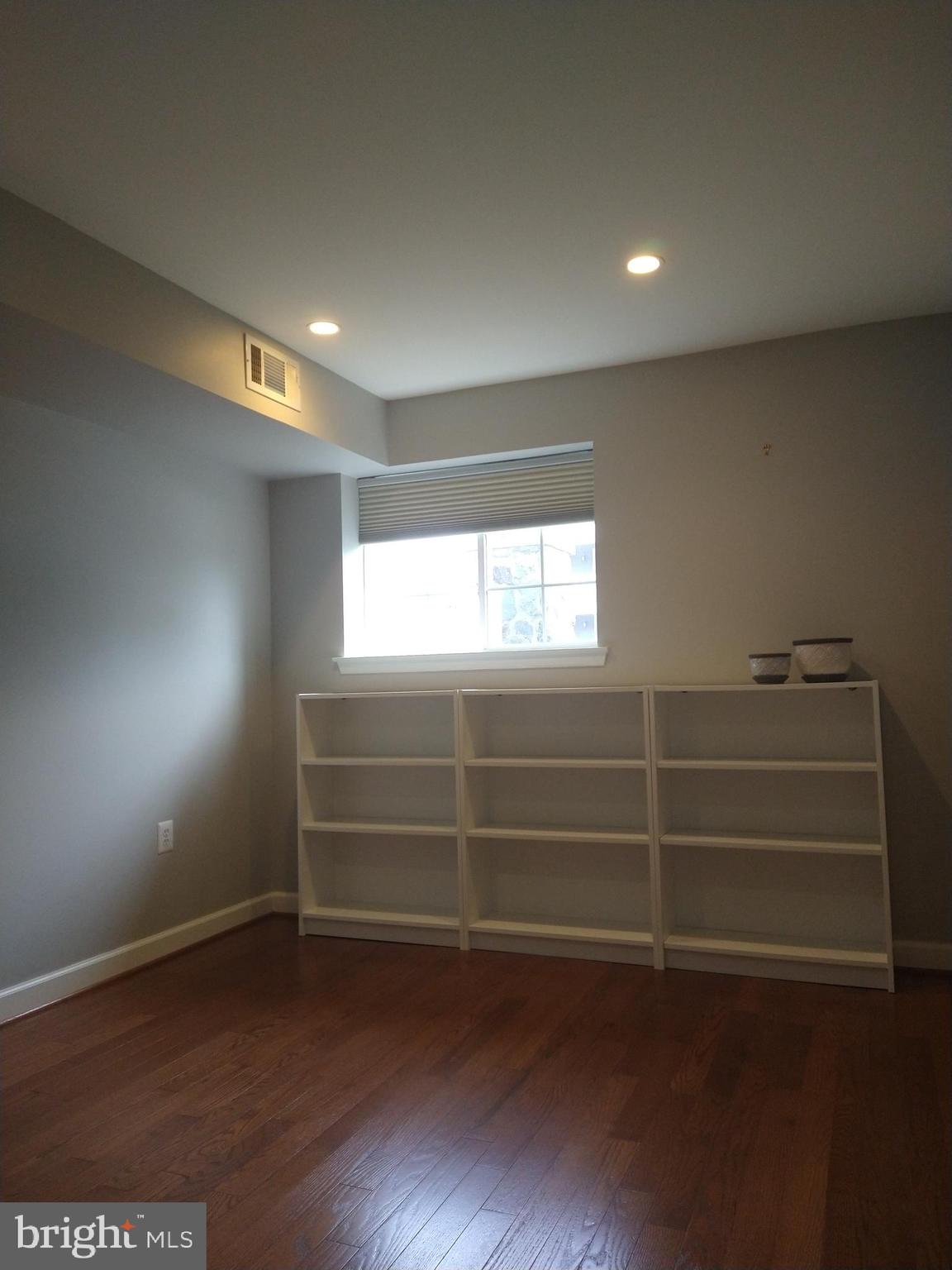 WEST VILLAGE OF SHIRLINGTON - Residential Lease