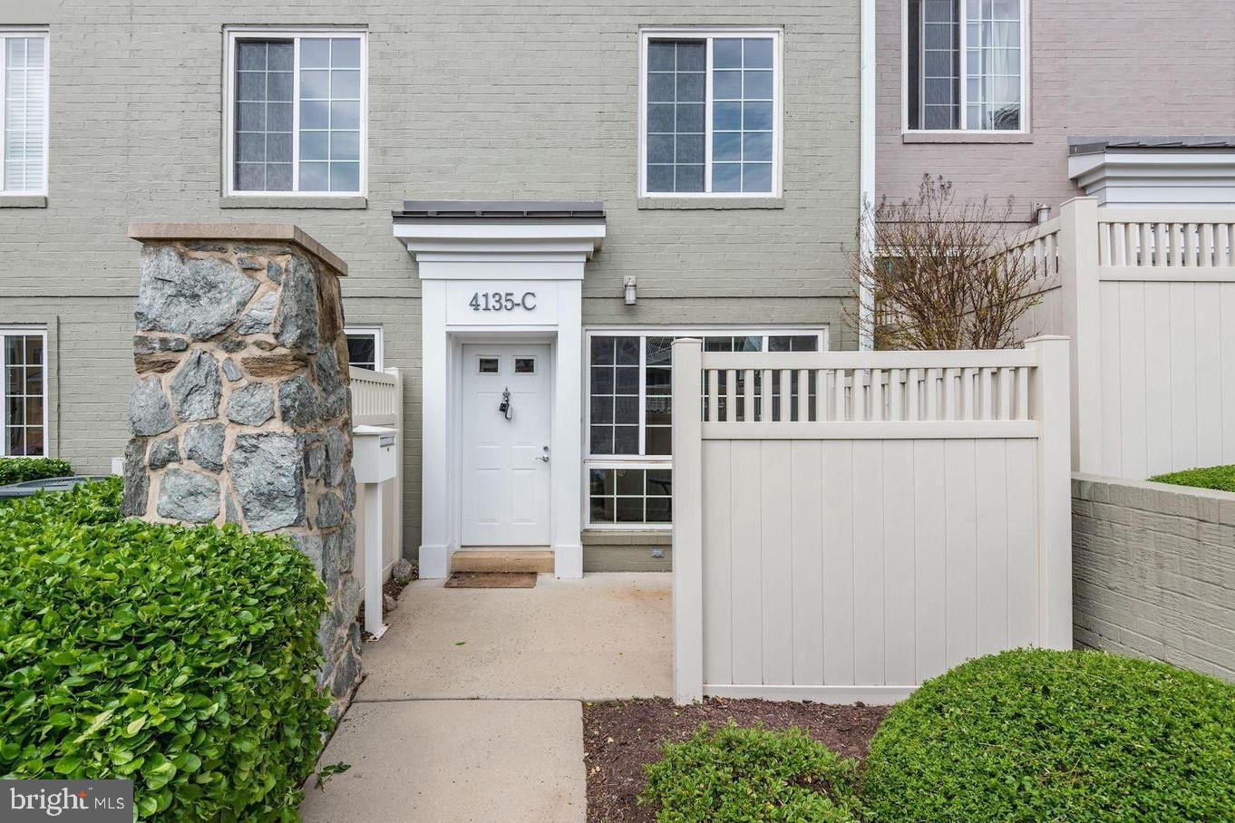 WEST VILLAGE OF SHIRLINGTON - Residential Lease