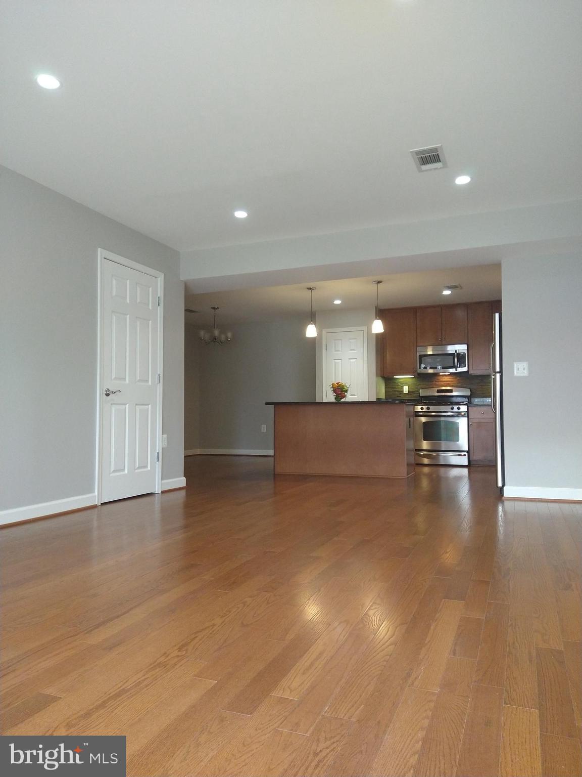 WEST VILLAGE OF SHIRLINGTON - Residential Lease