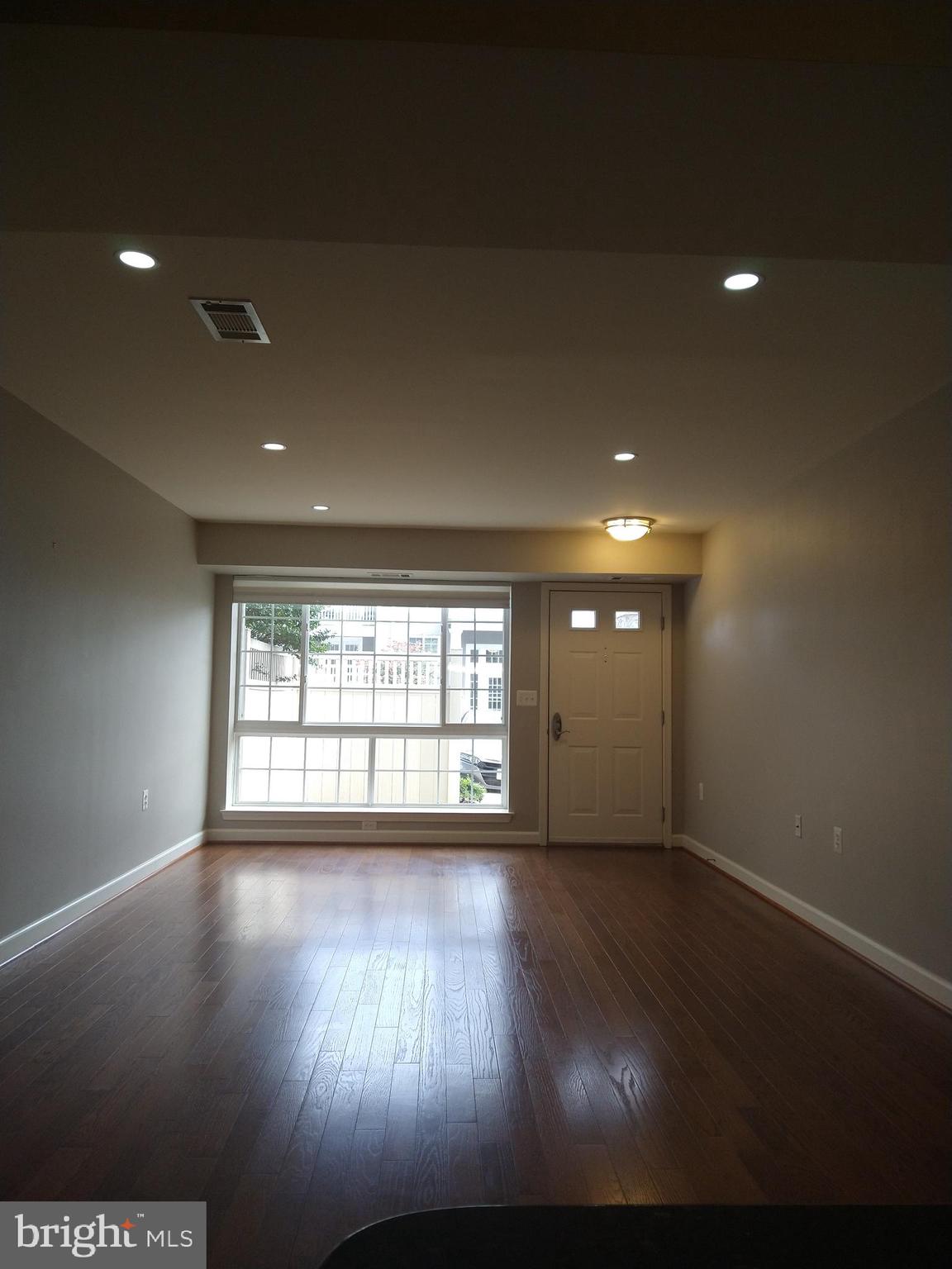 WEST VILLAGE OF SHIRLINGTON - Residential Lease