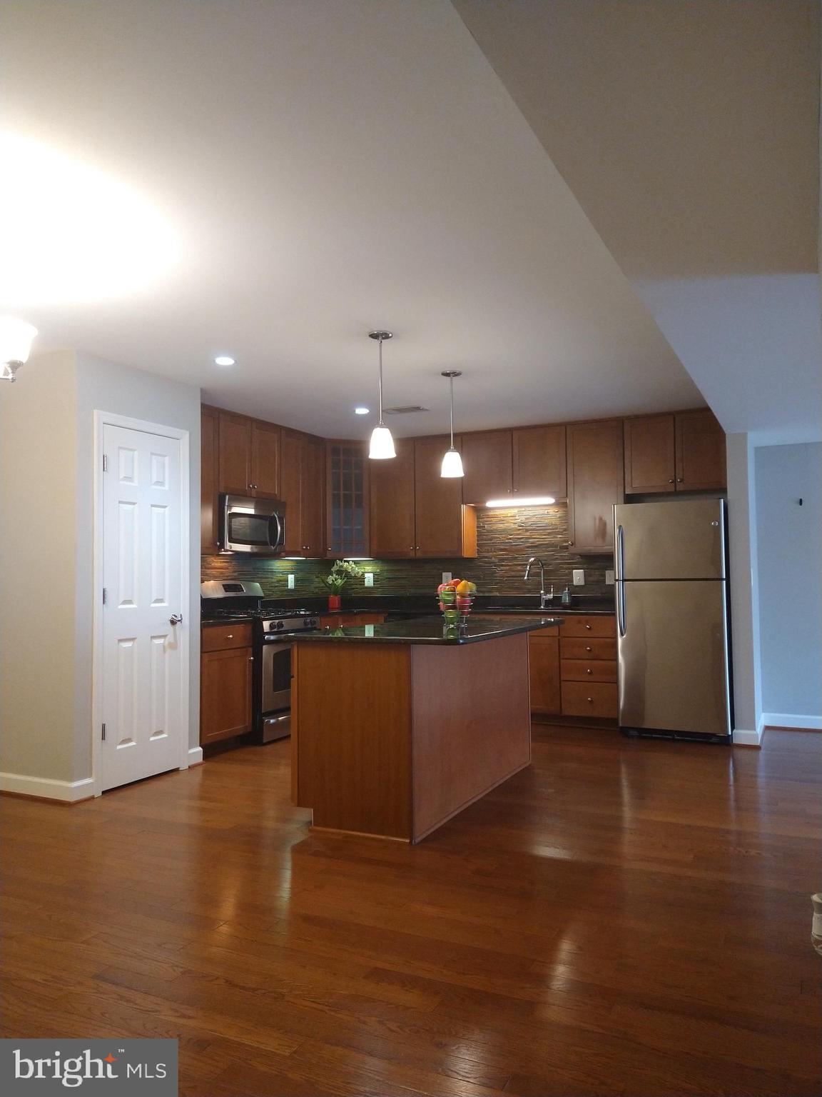 WEST VILLAGE OF SHIRLINGTON - Residential Lease