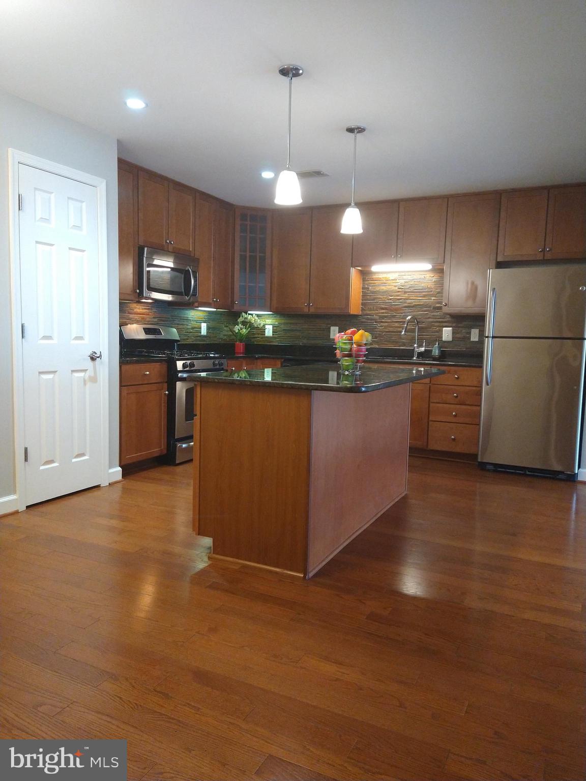 WEST VILLAGE OF SHIRLINGTON - Residential Lease