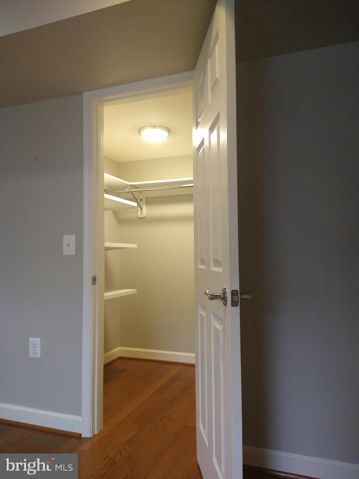 WEST VILLAGE OF SHIRLINGTON - Residential Lease