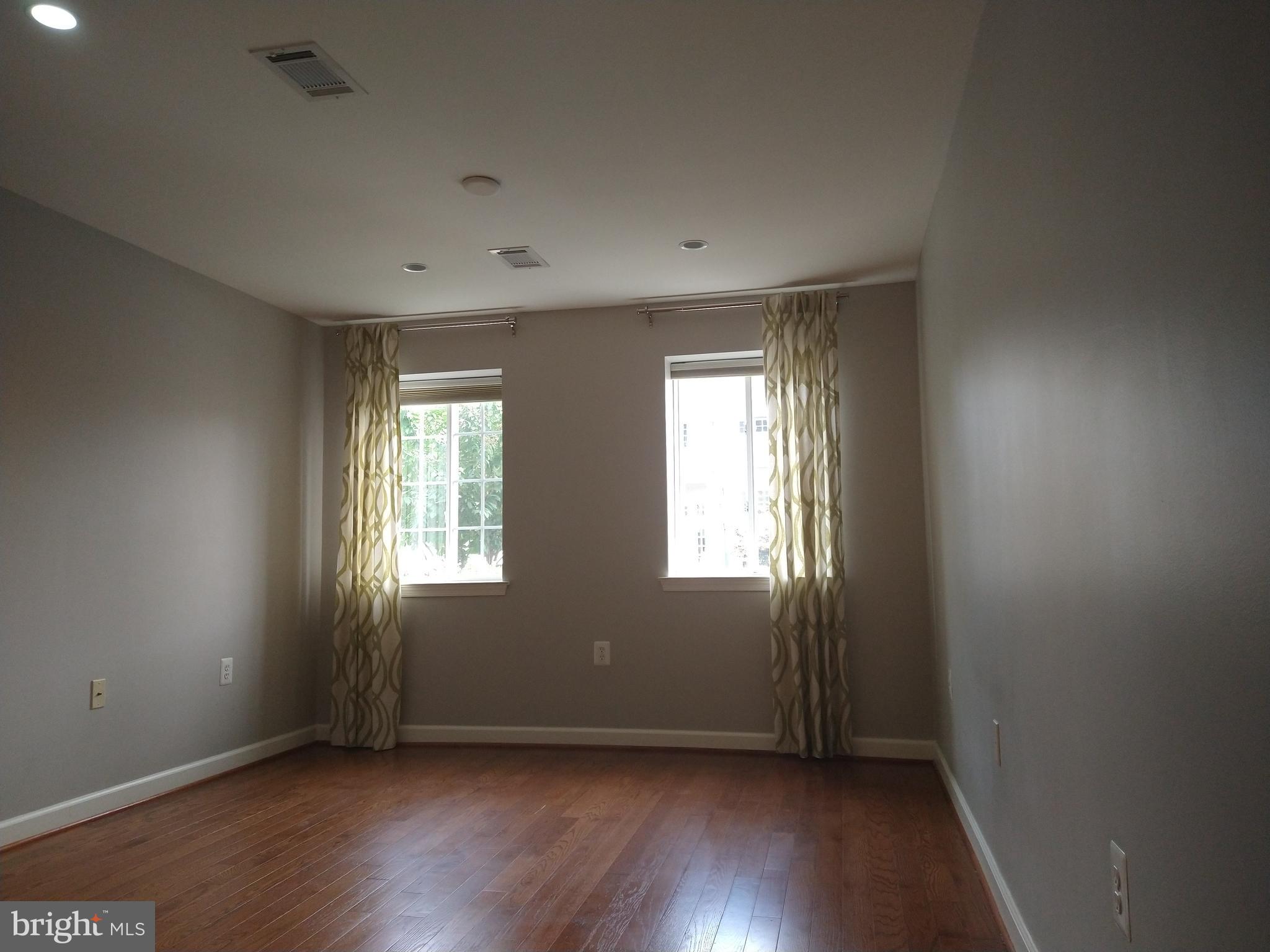 WEST VILLAGE OF SHIRLINGTON - Residential Lease