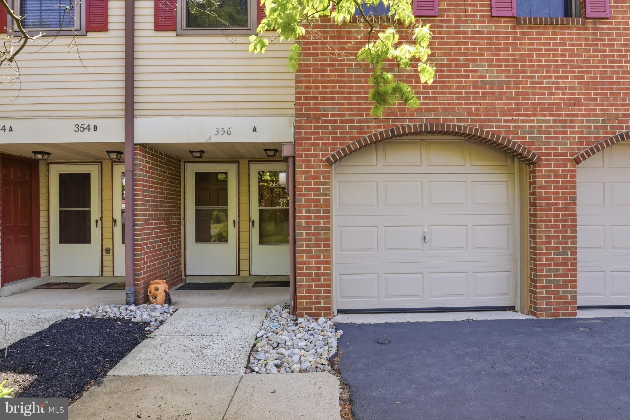 356 WILLOW TURN A
