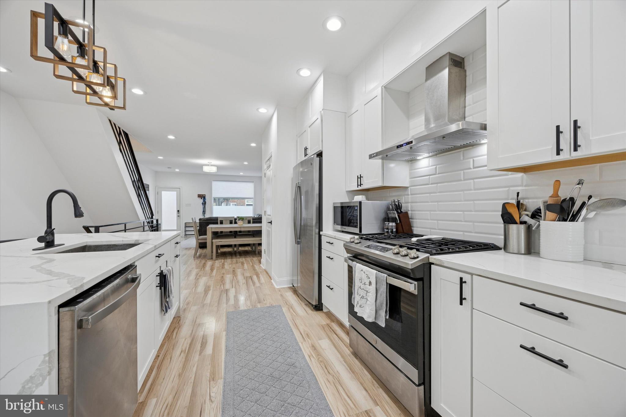 POINT BREEZE - Residential