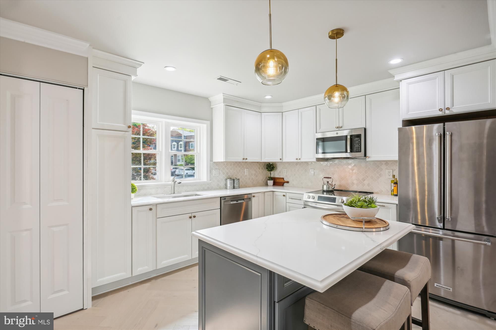 KENWOOD FOREST - Residential