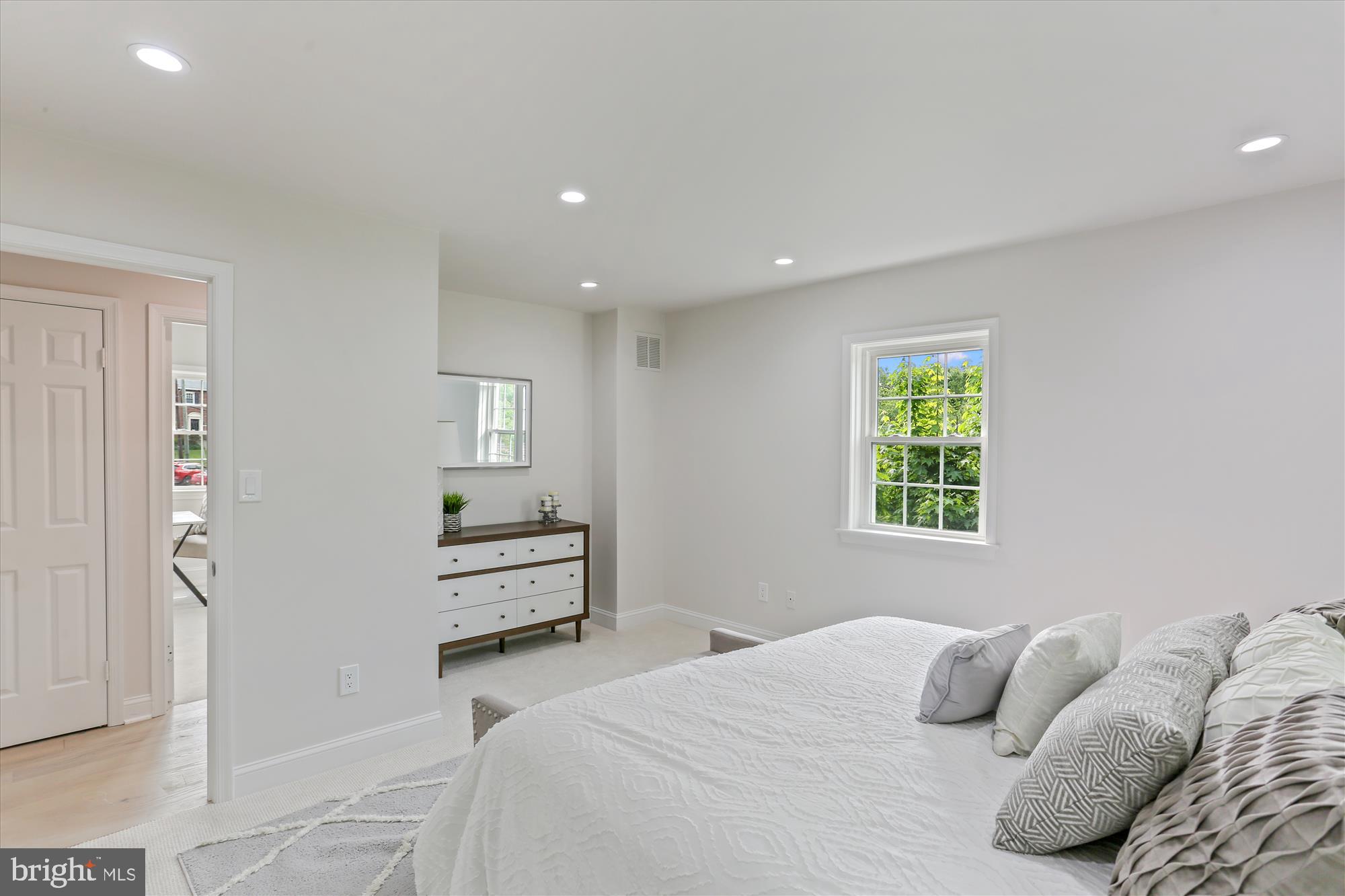 KENWOOD FOREST - Residential