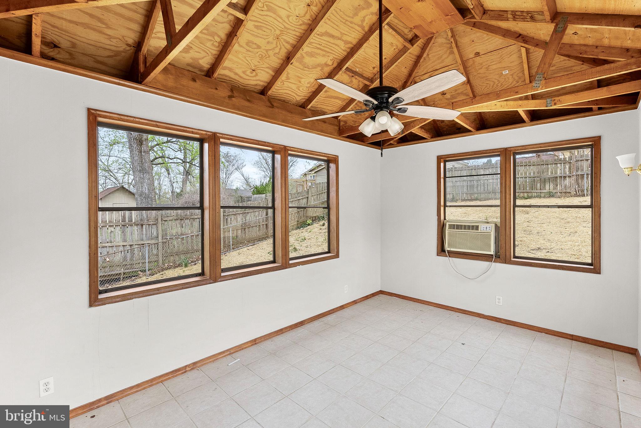 BARNETTE FOREST - Residential