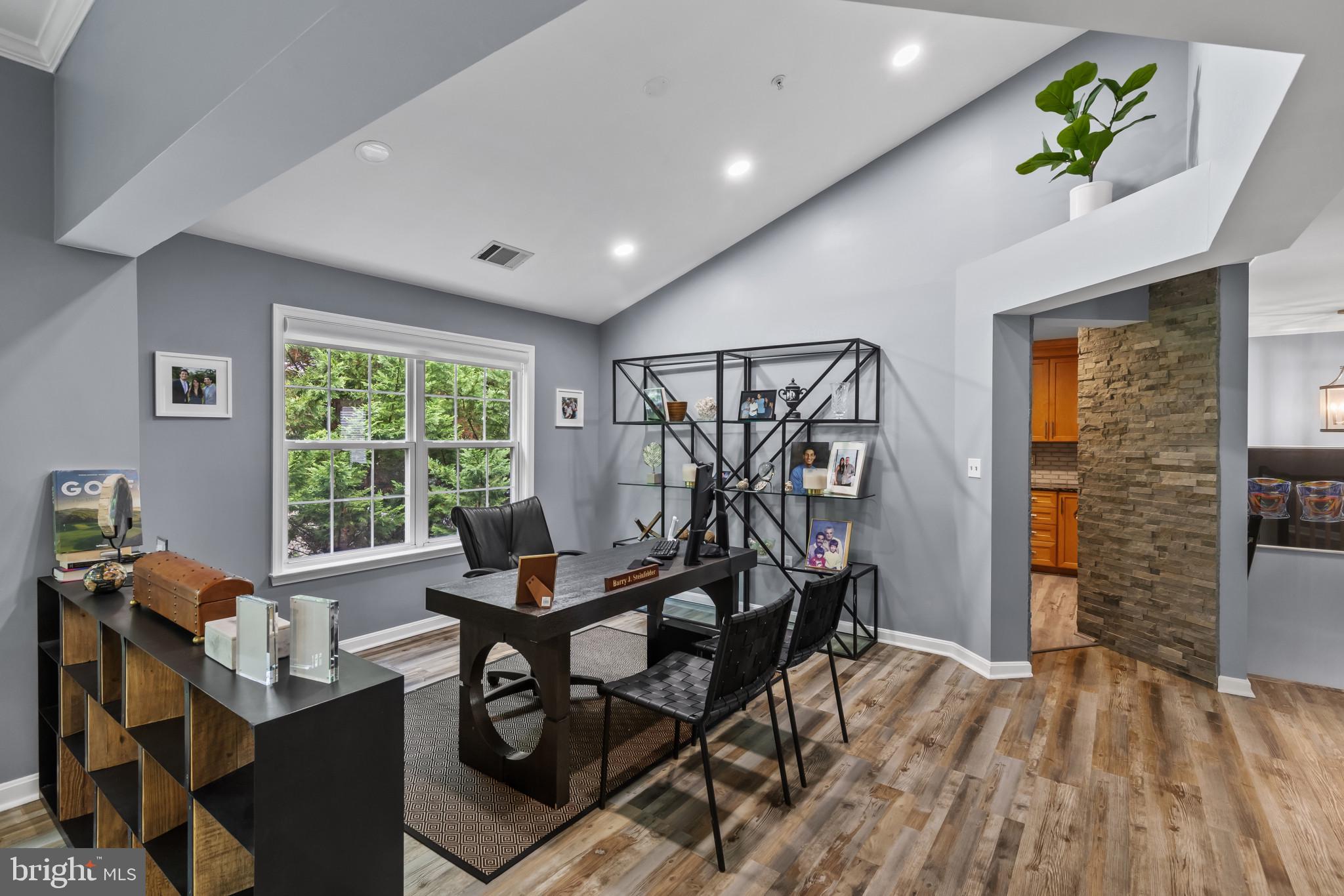 9203 HOWARD SQUARE DRIVE 9203