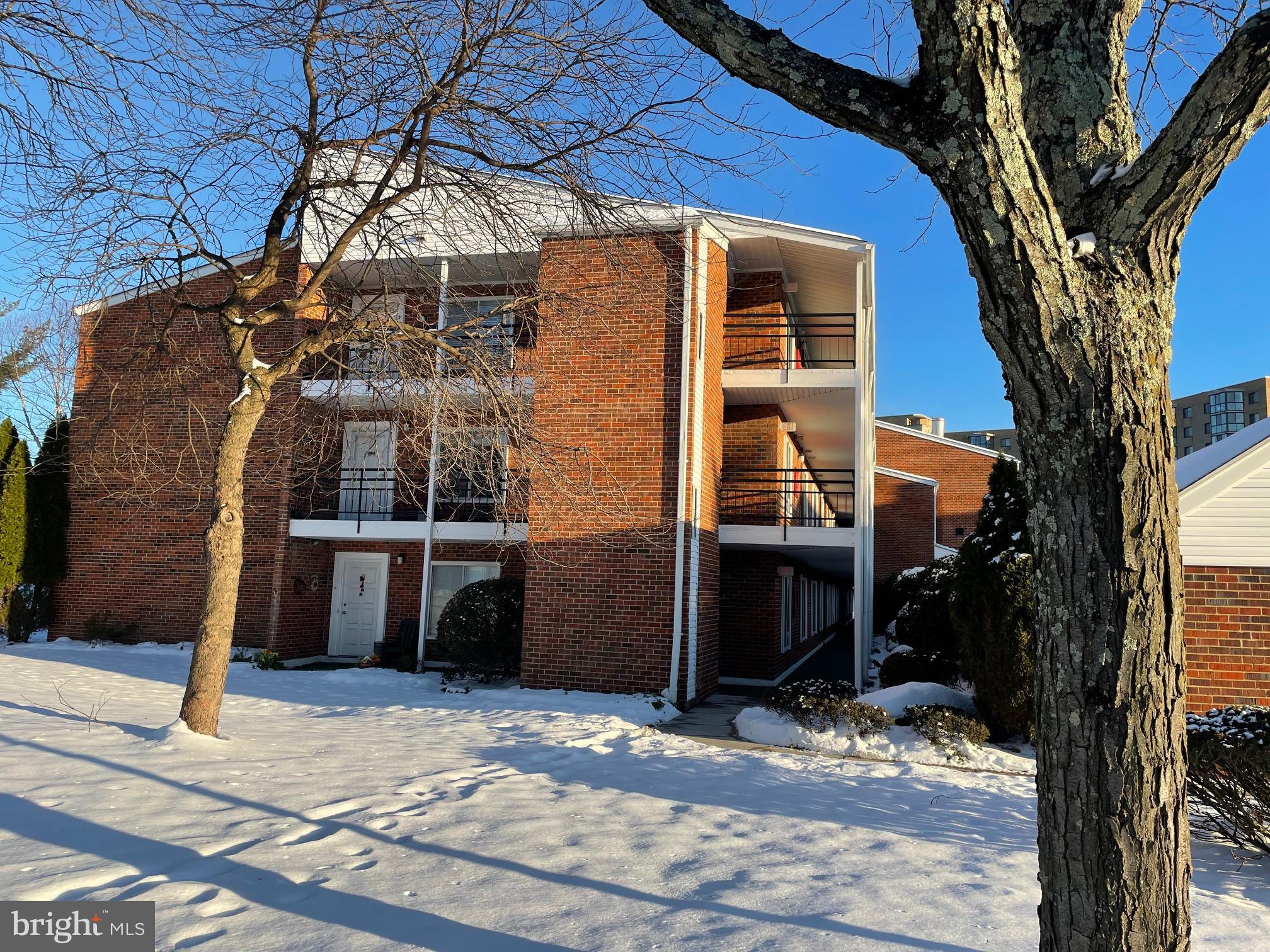 ROSSMOOR MUTUAL #15 - Residential Lease