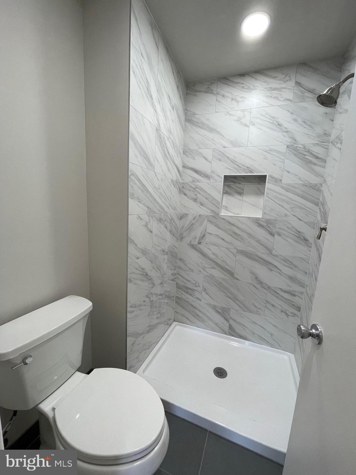 ROSSMOOR MUTUAL #15 - Residential Lease