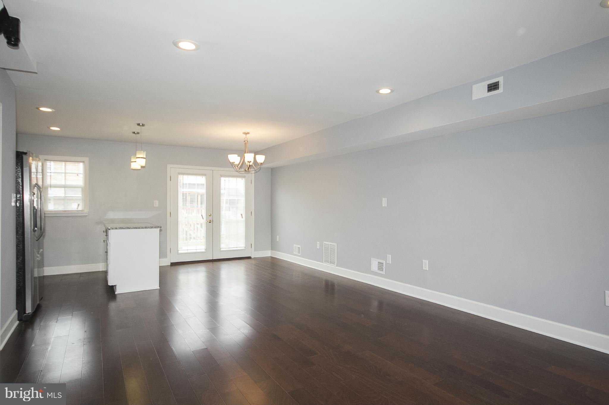 CALVERTON HEIGHTS - Residential