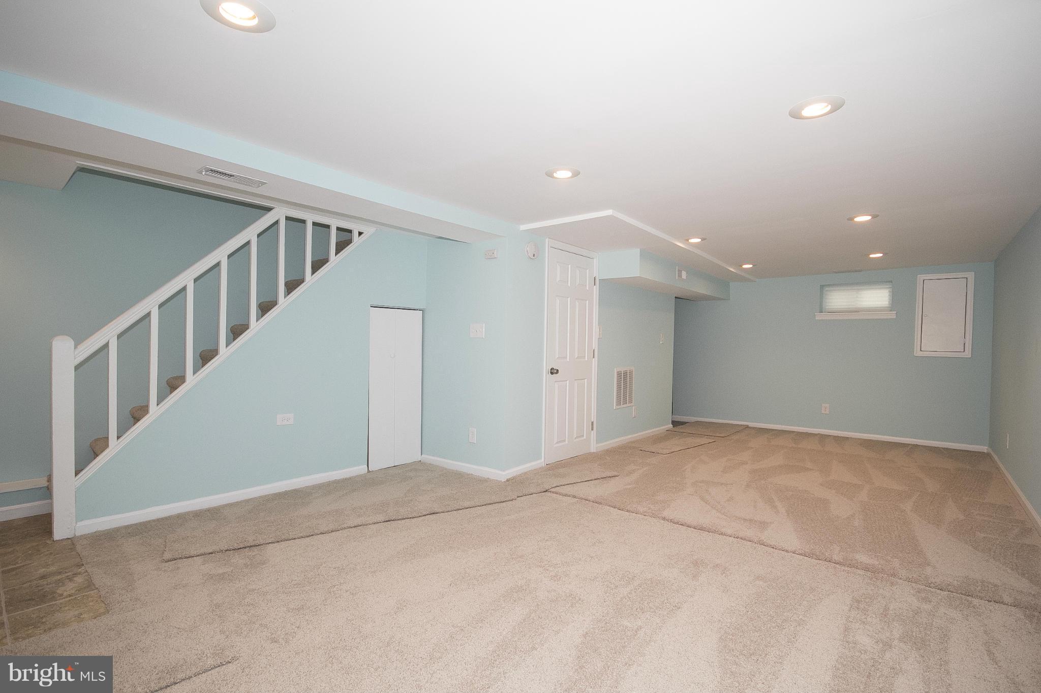 CALVERTON HEIGHTS - Residential