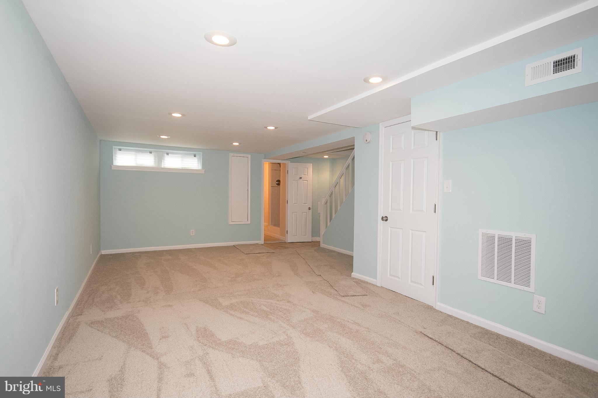 CALVERTON HEIGHTS - Residential