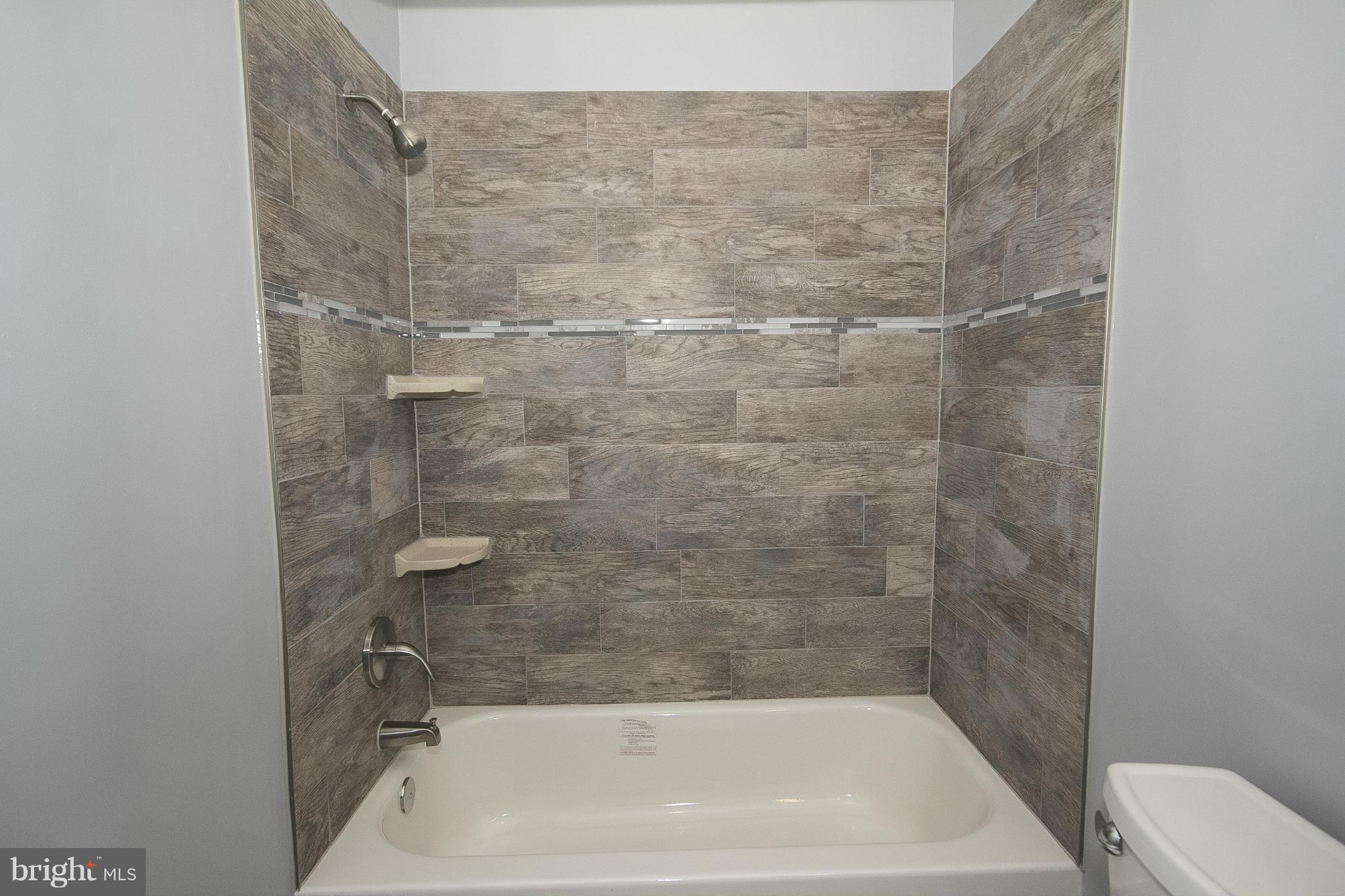 CALVERTON HEIGHTS - Residential