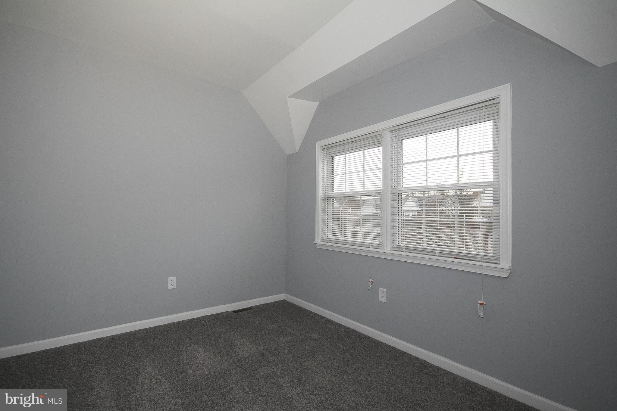 CALVERTON HEIGHTS - Residential