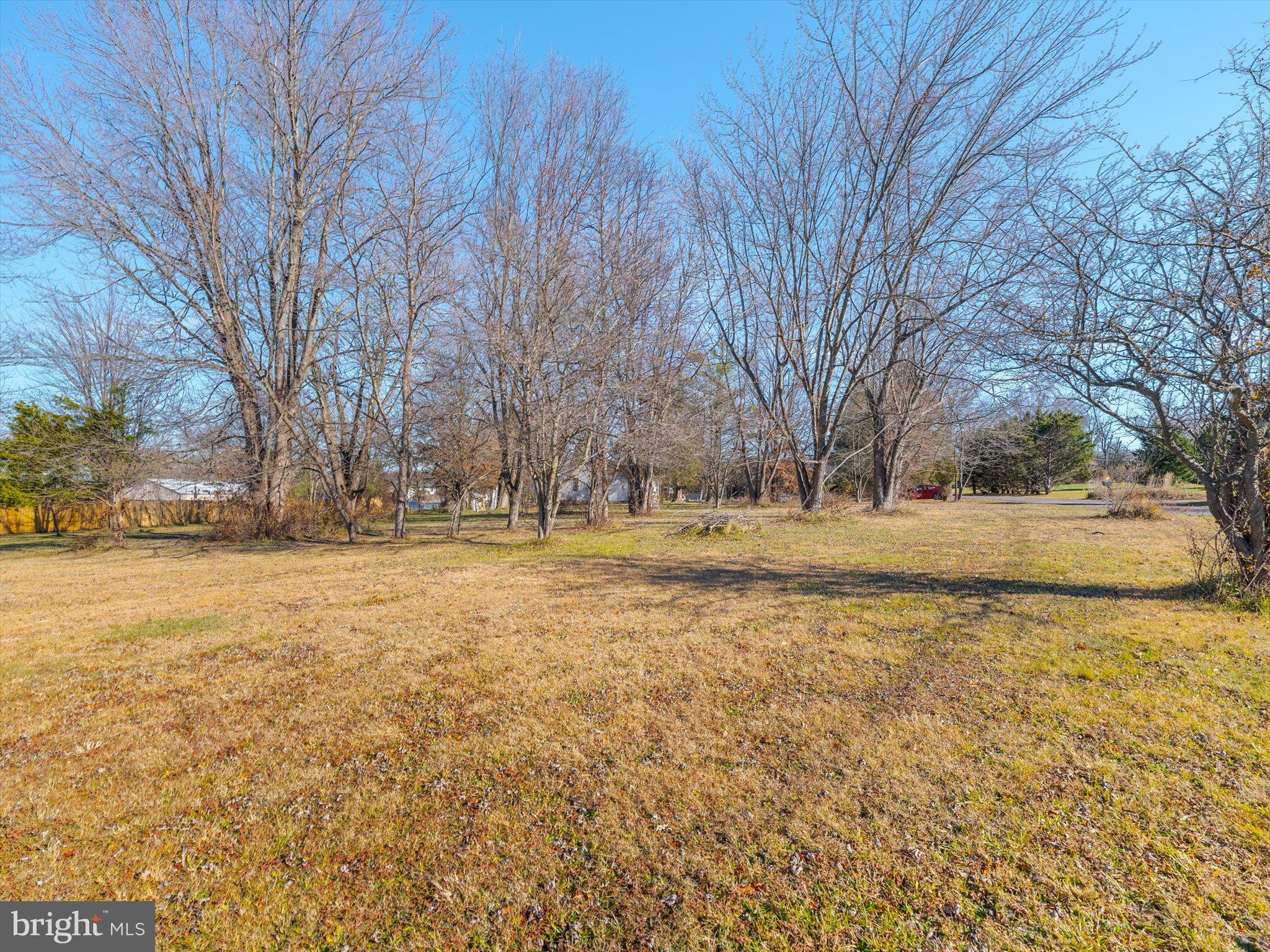 HILLTOWN - Residential