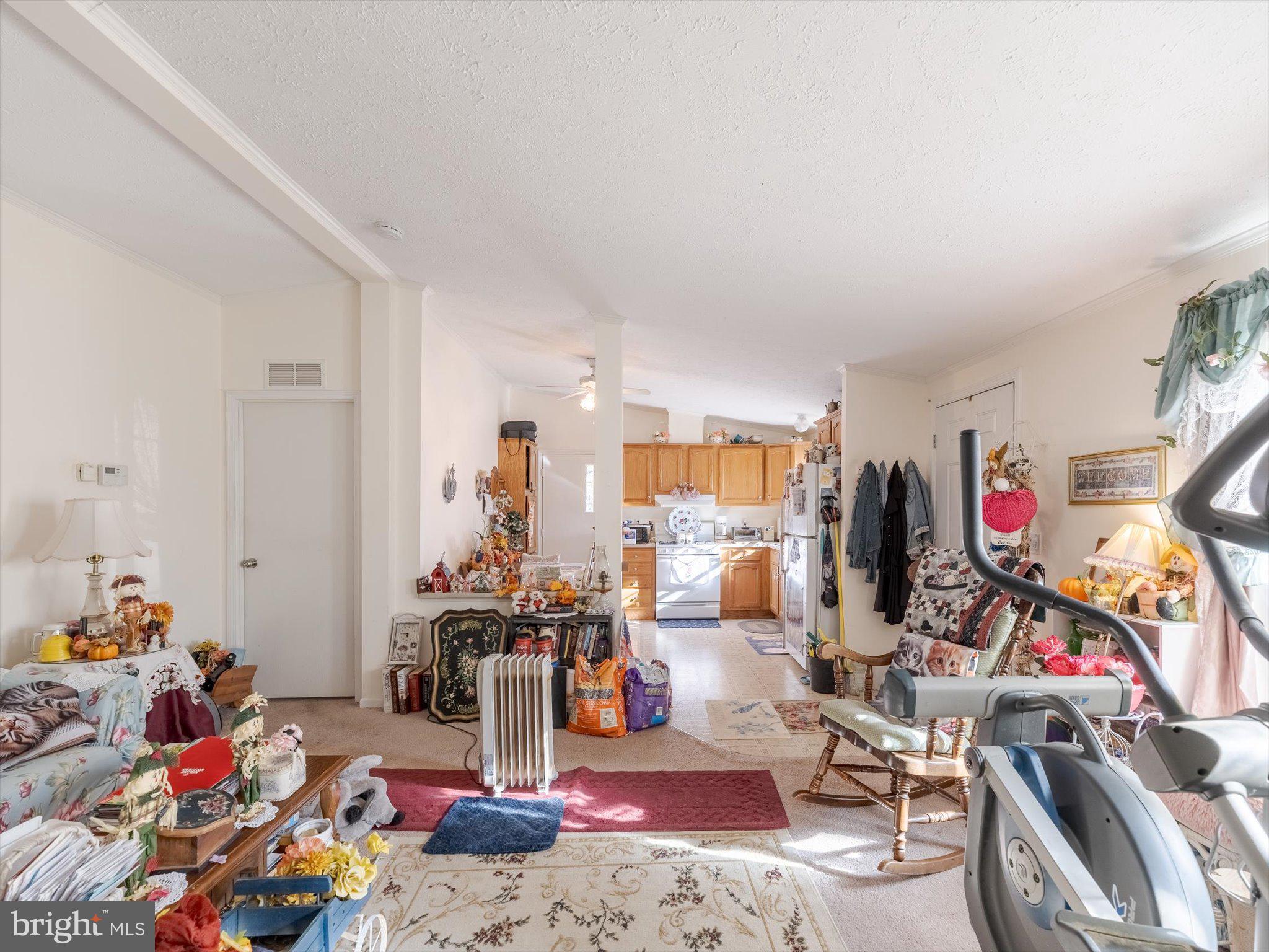 HILLTOWN - Residential