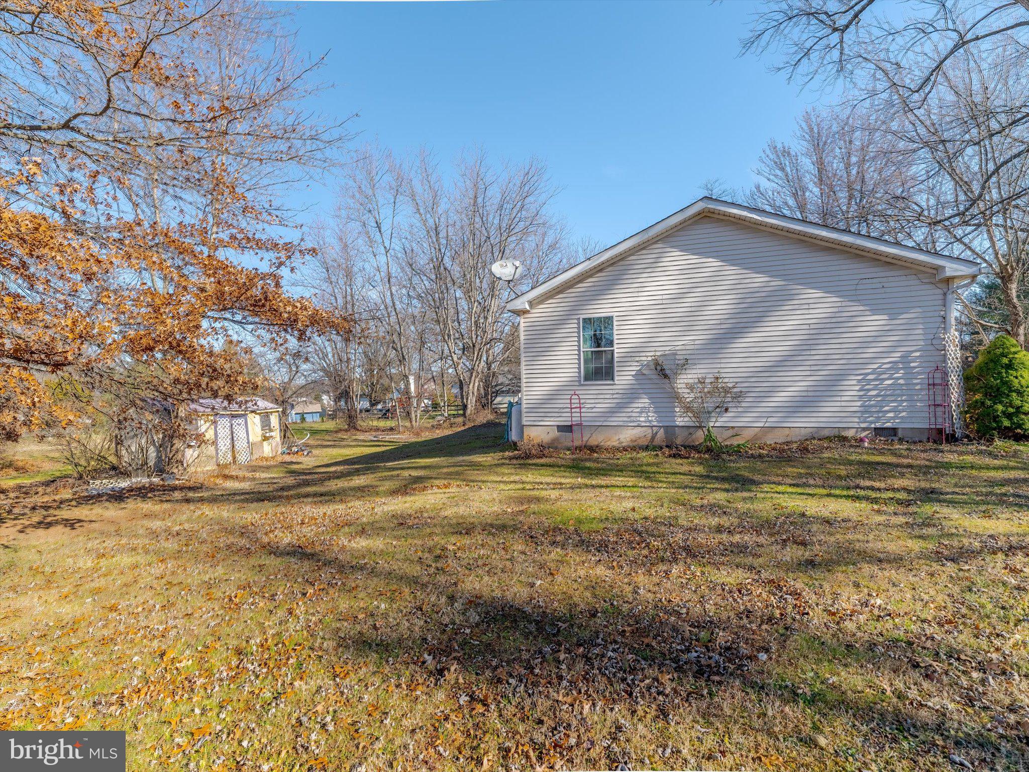 HILLTOWN - Residential