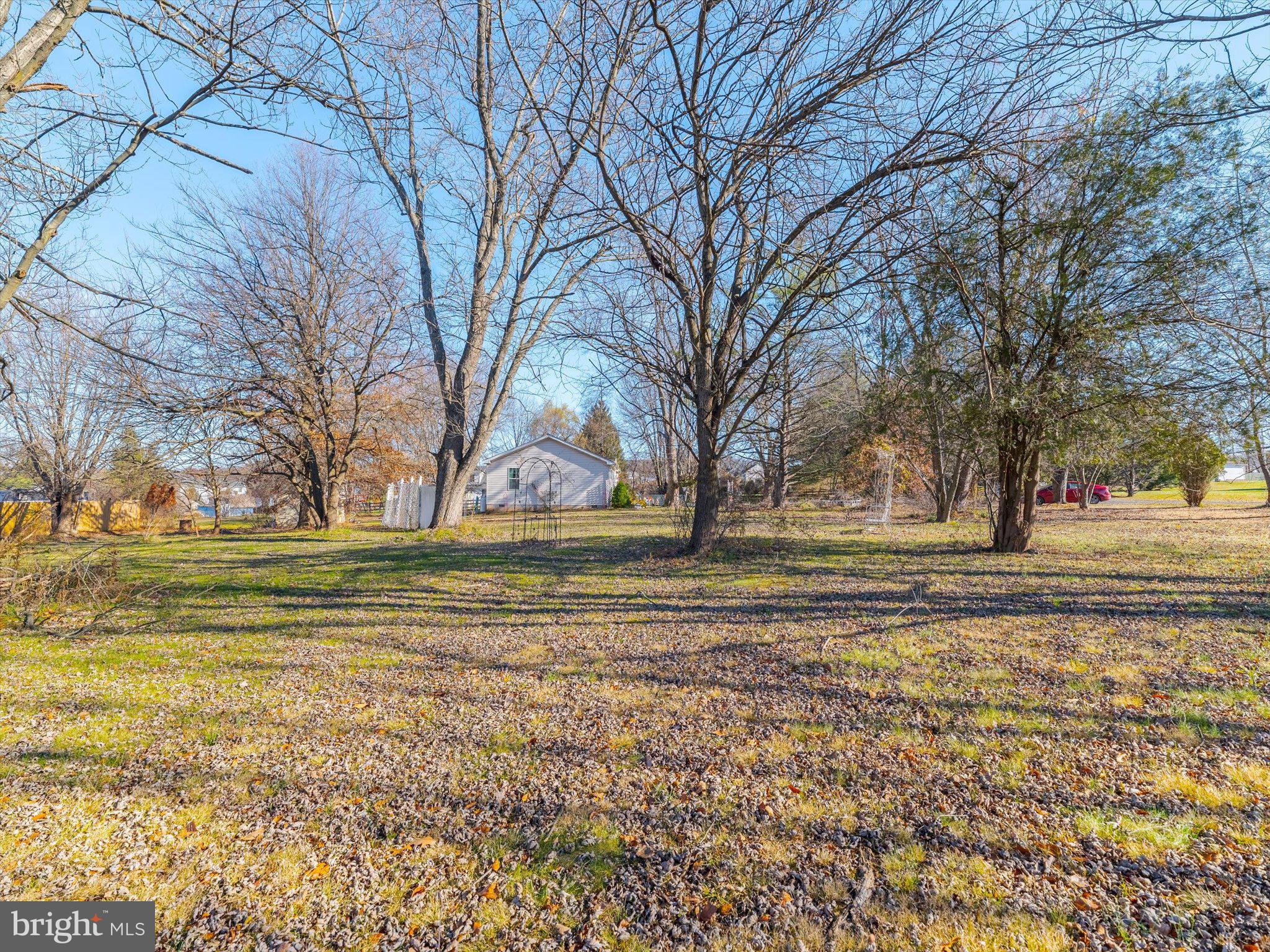 HILLTOWN - Residential