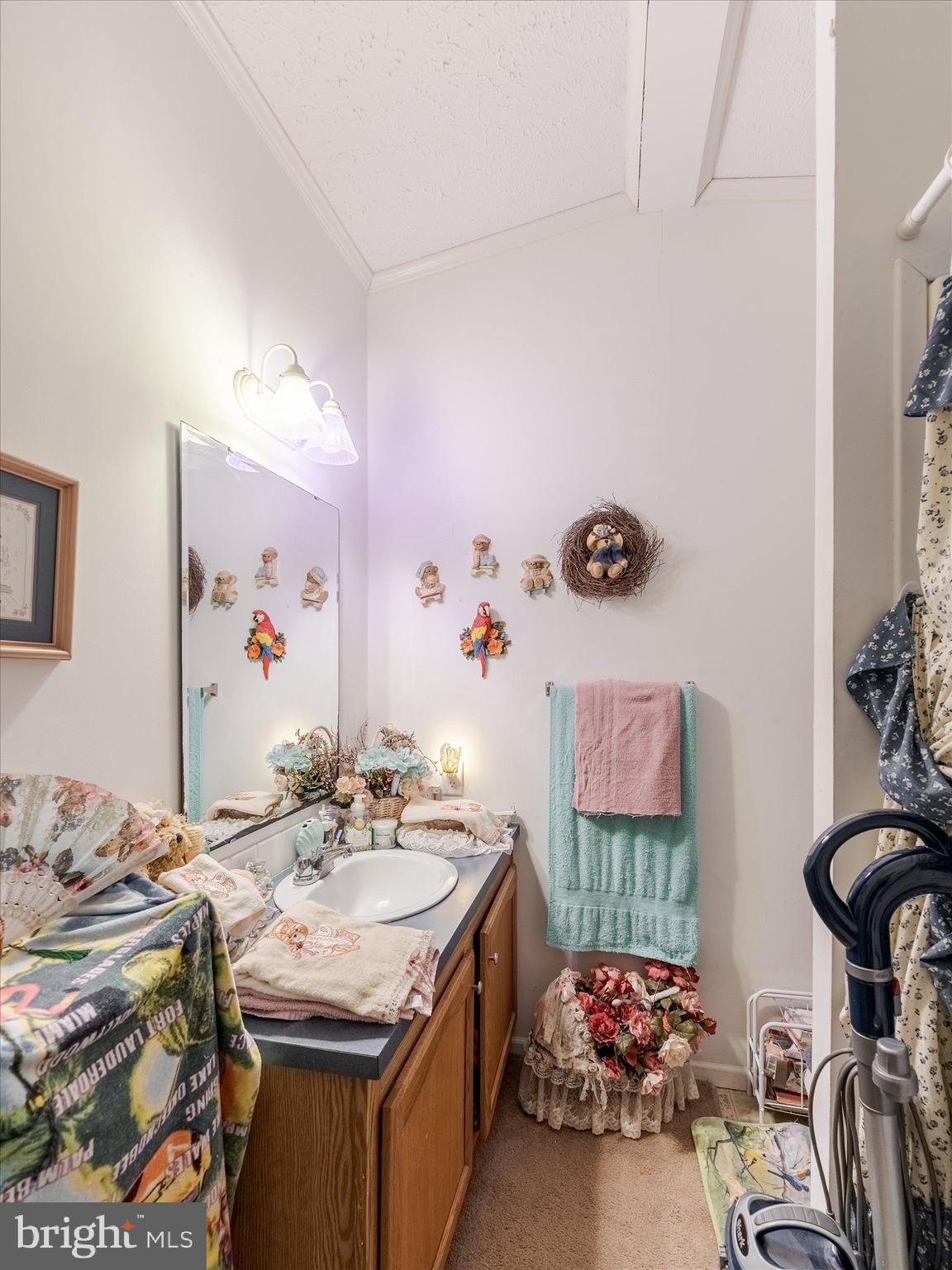 HILLTOWN - Residential