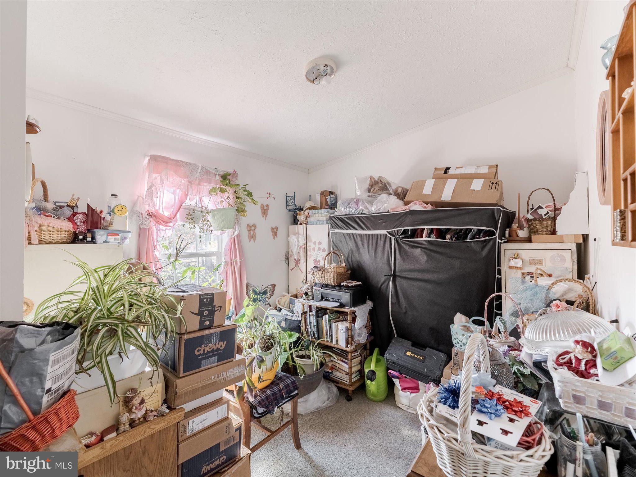 HILLTOWN - Residential