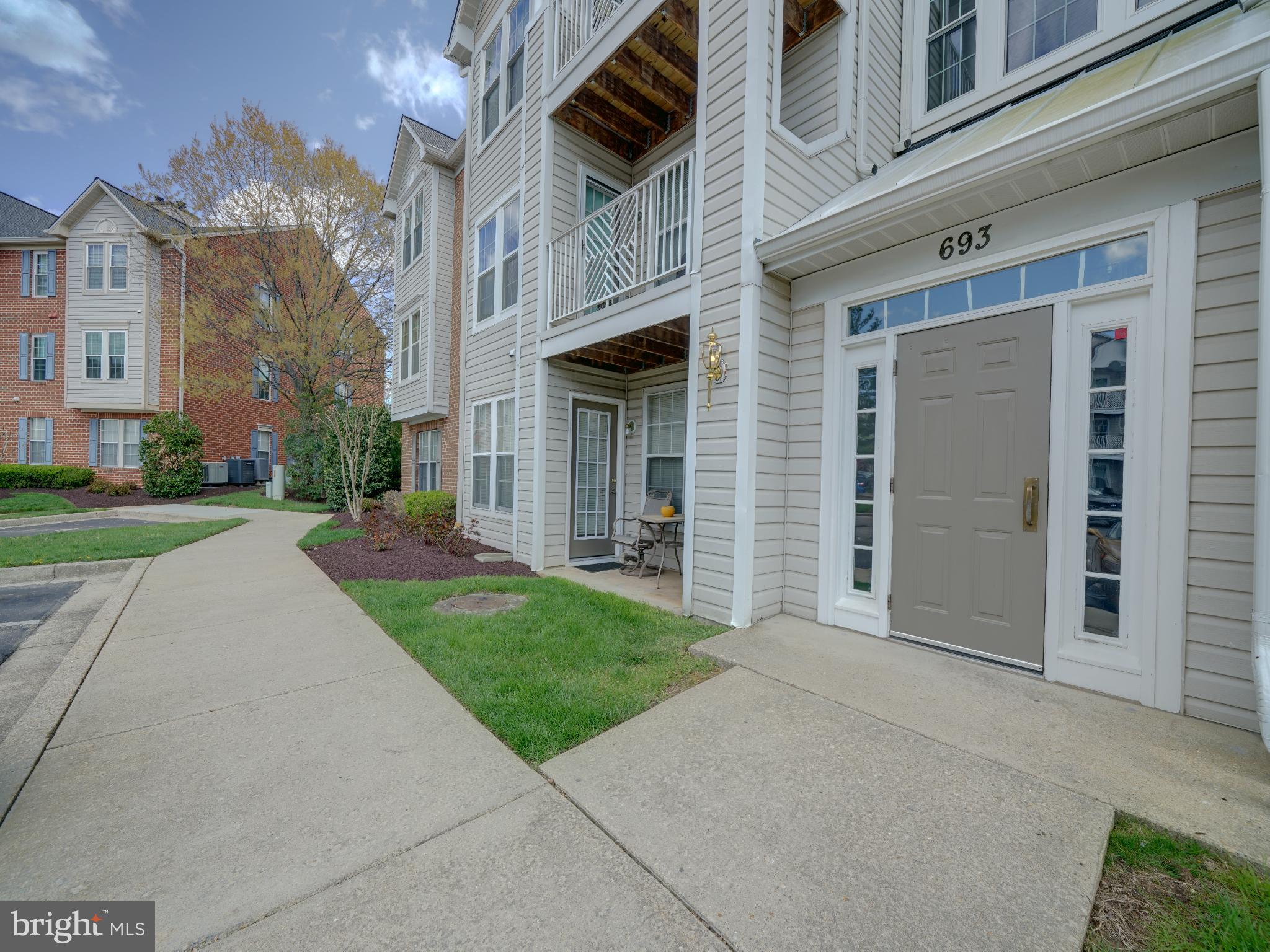 PINEY ORCHARD - Residential