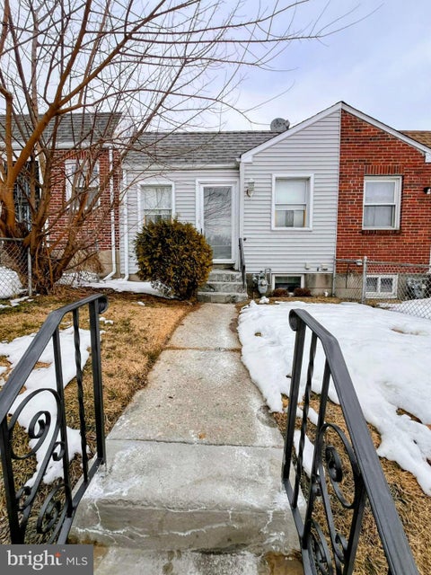 Townhouse For Rent - 405 E Spruce Street<br/> NORRISTOWN, PA 19401