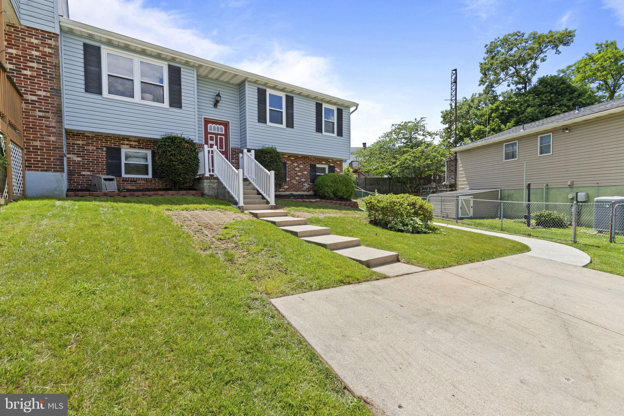 THE HIGHLANDS - Residential