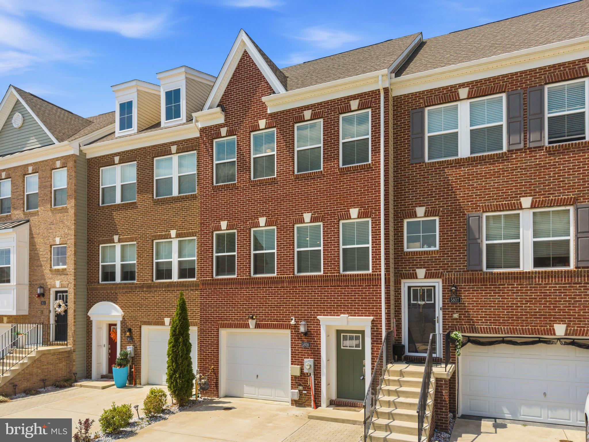 5809 JOHN KEATS PLACE