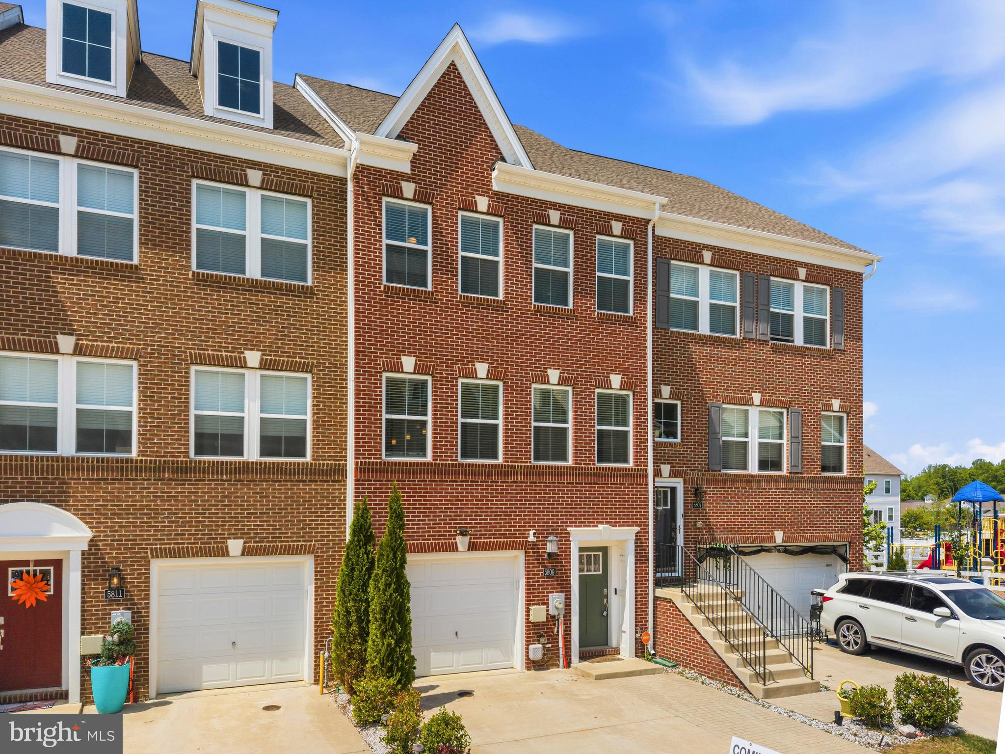 5809 JOHN KEATS PLACE