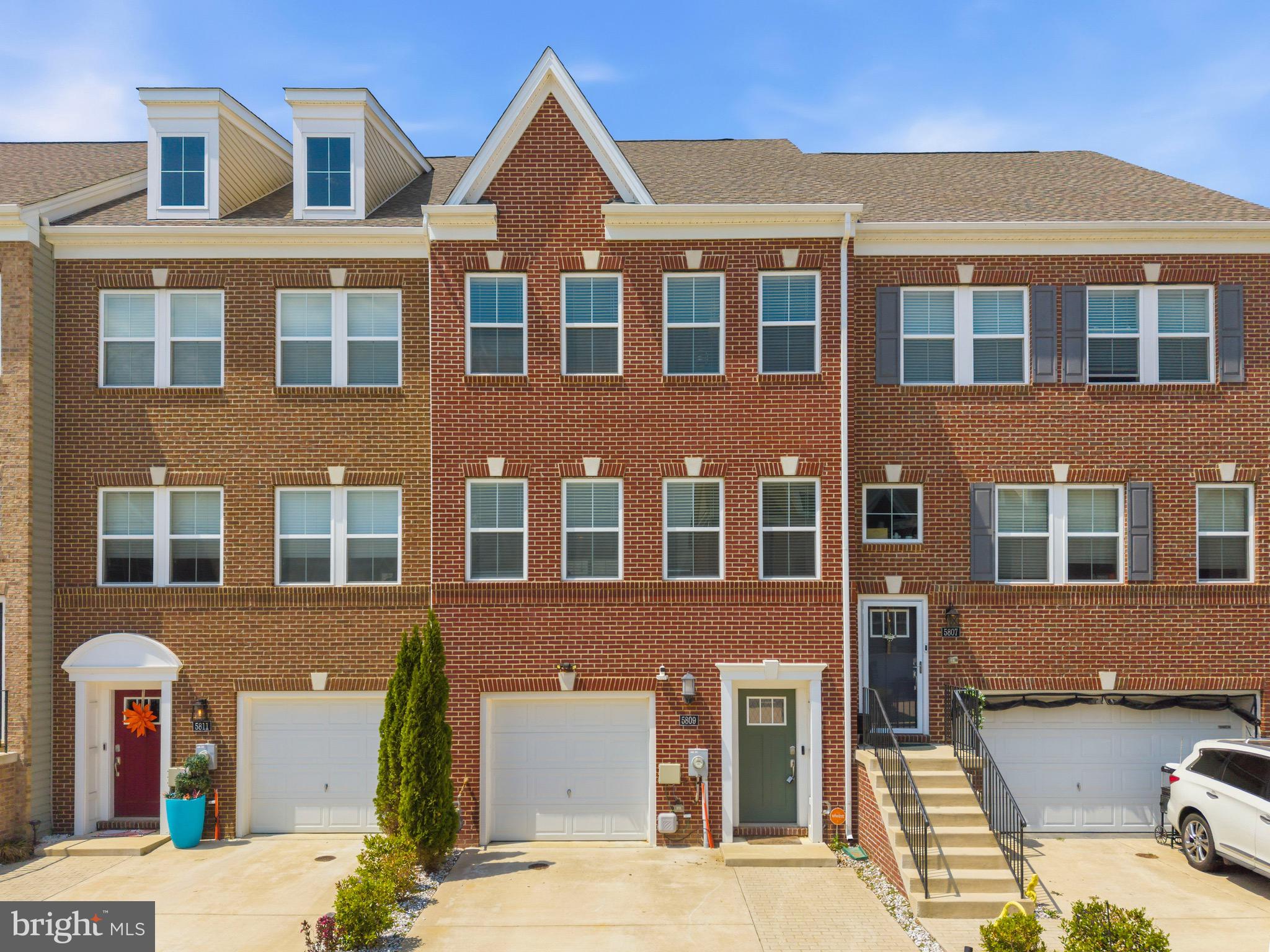 5809 JOHN KEATS PLACE