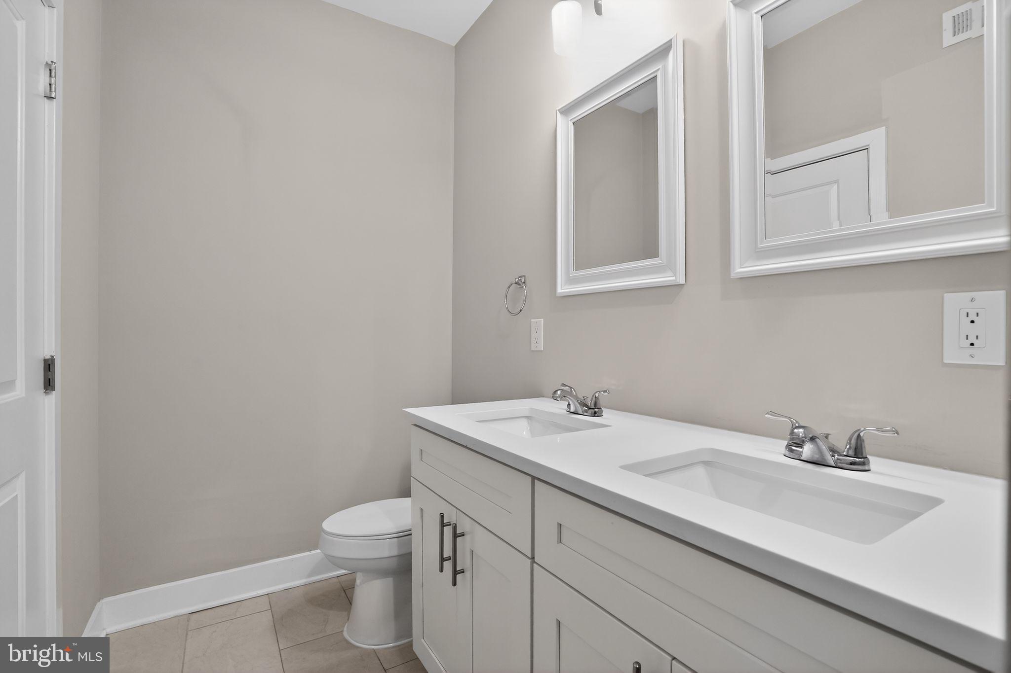 PORT RICHMOND - Residential