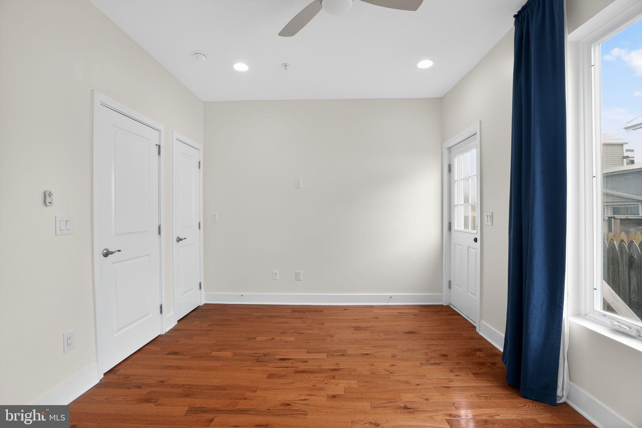 PORT RICHMOND - Residential